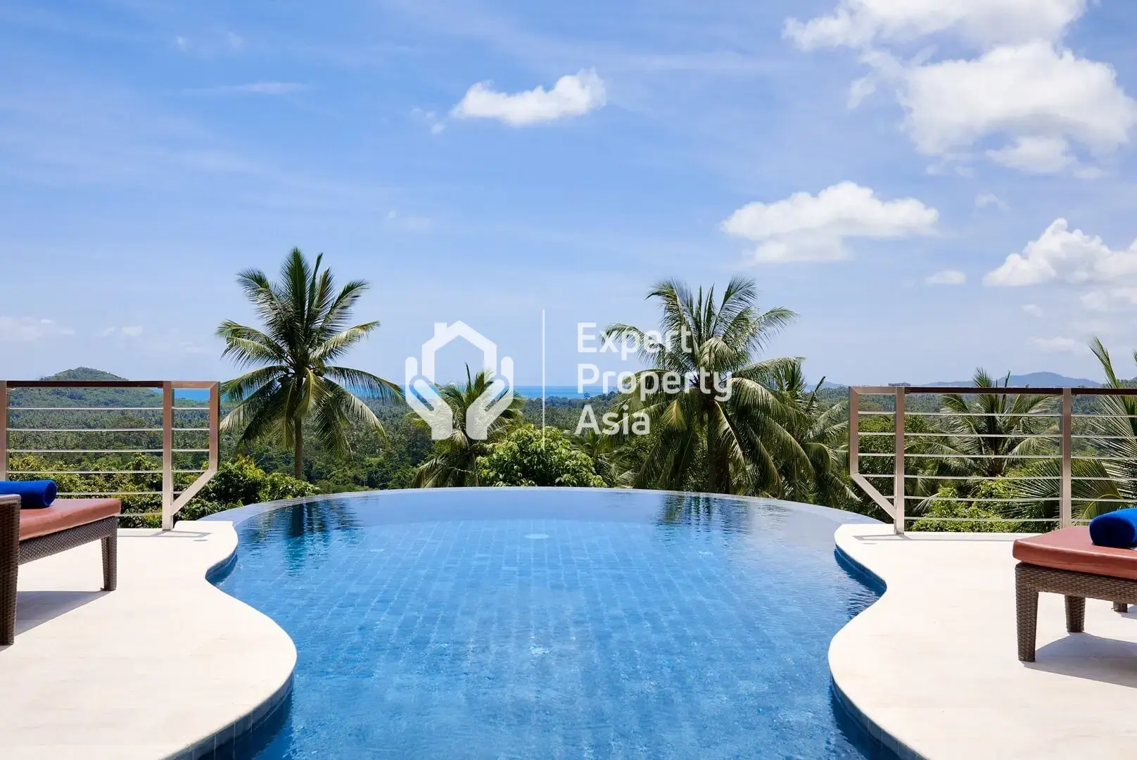 "Beautiful 5-Bedroom Freehold Villa 1752 with Breathtaking Sea Views in Bang Por!"