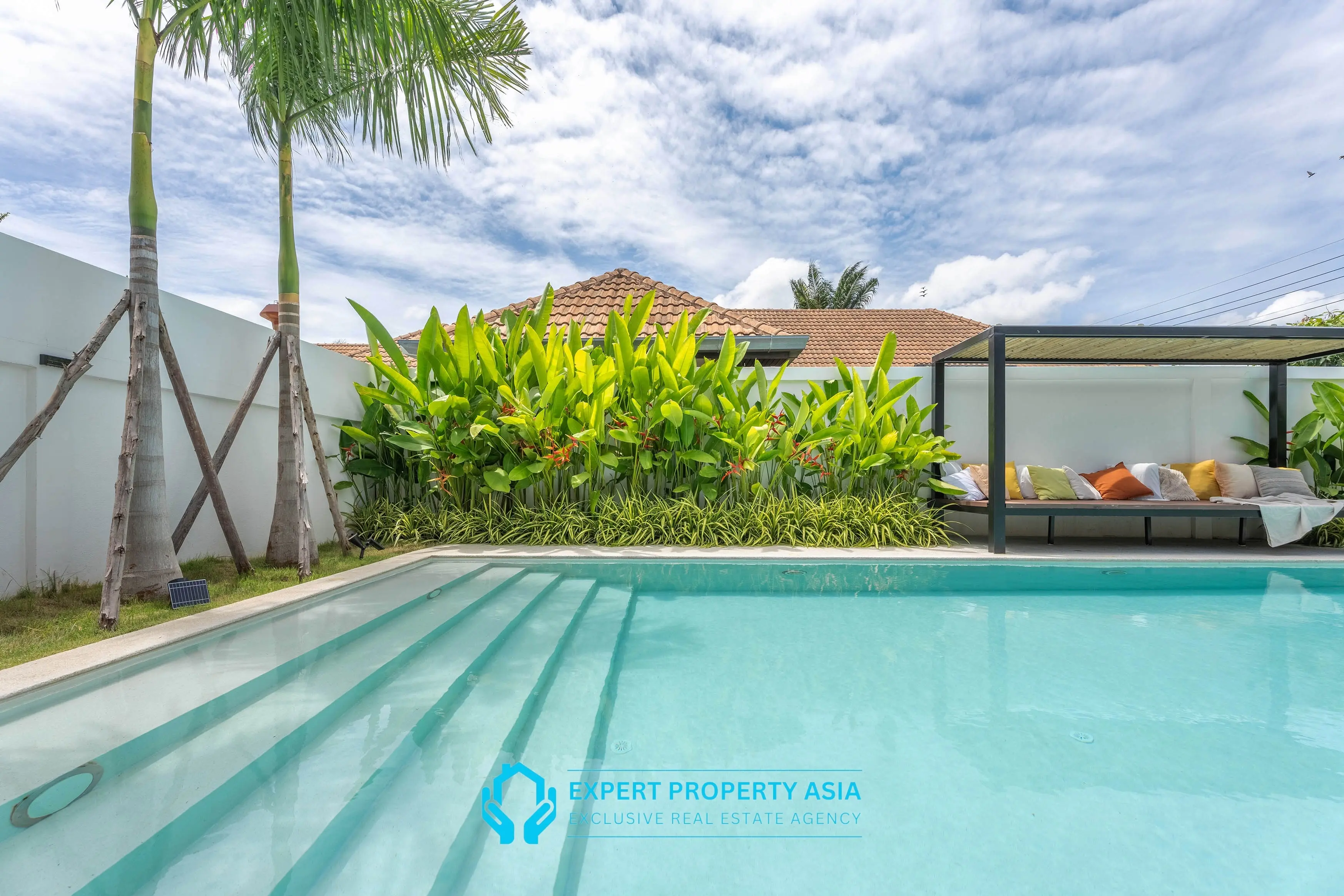 Modern 5-Bedroom Pool Villa in Prime Jomtien Location – Ideal for Family Living or Investment