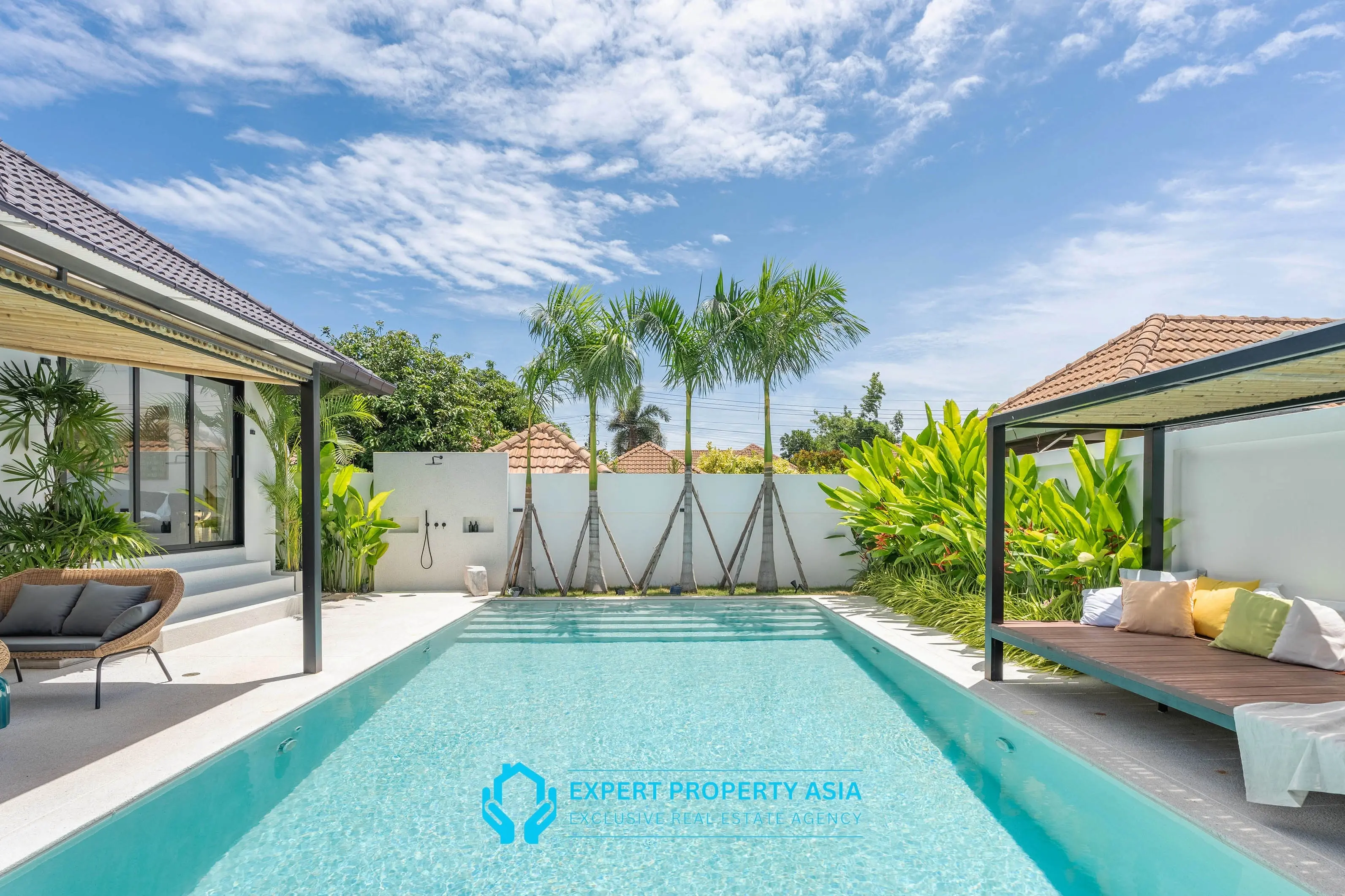 Modern 5-Bedroom Pool Villa in Prime Jomtien Location – Ideal for Family Living or Investment