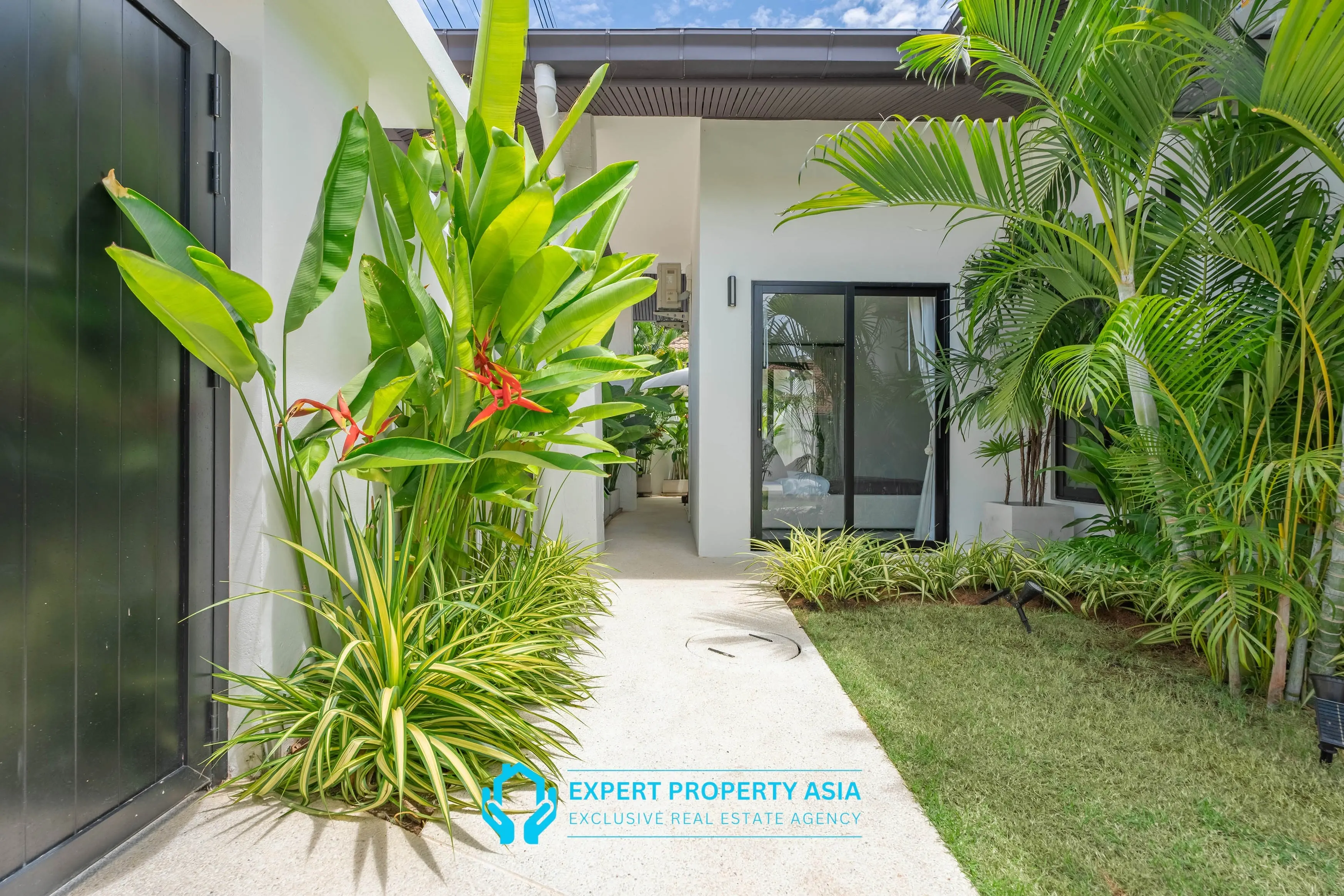 Modern 5-Bedroom Pool Villa in Prime Jomtien Location – Ideal for Family Living or Investment