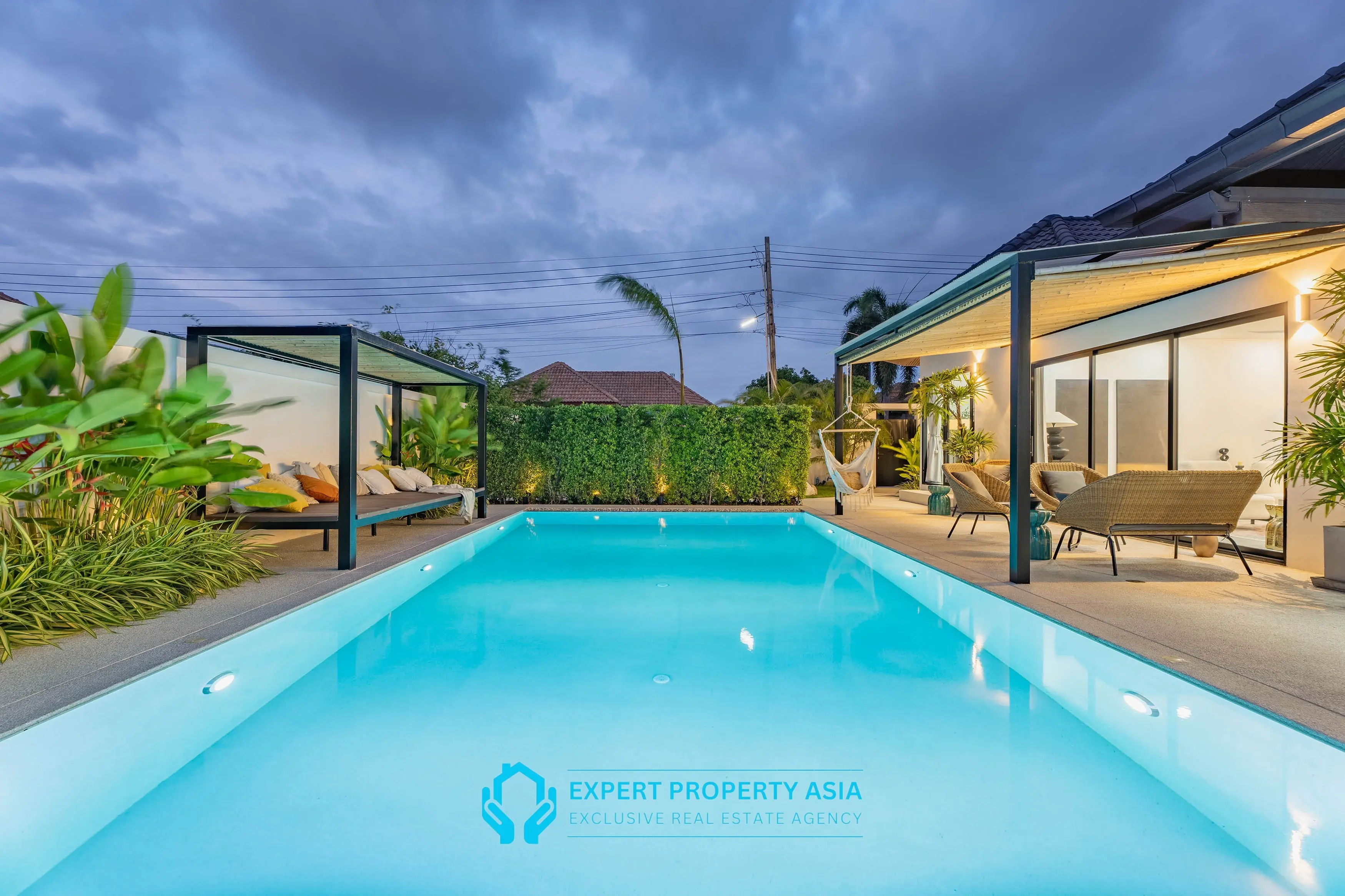 Modern 5-Bedroom Pool Villa in Prime Jomtien Location – Ideal for Family Living or Investment