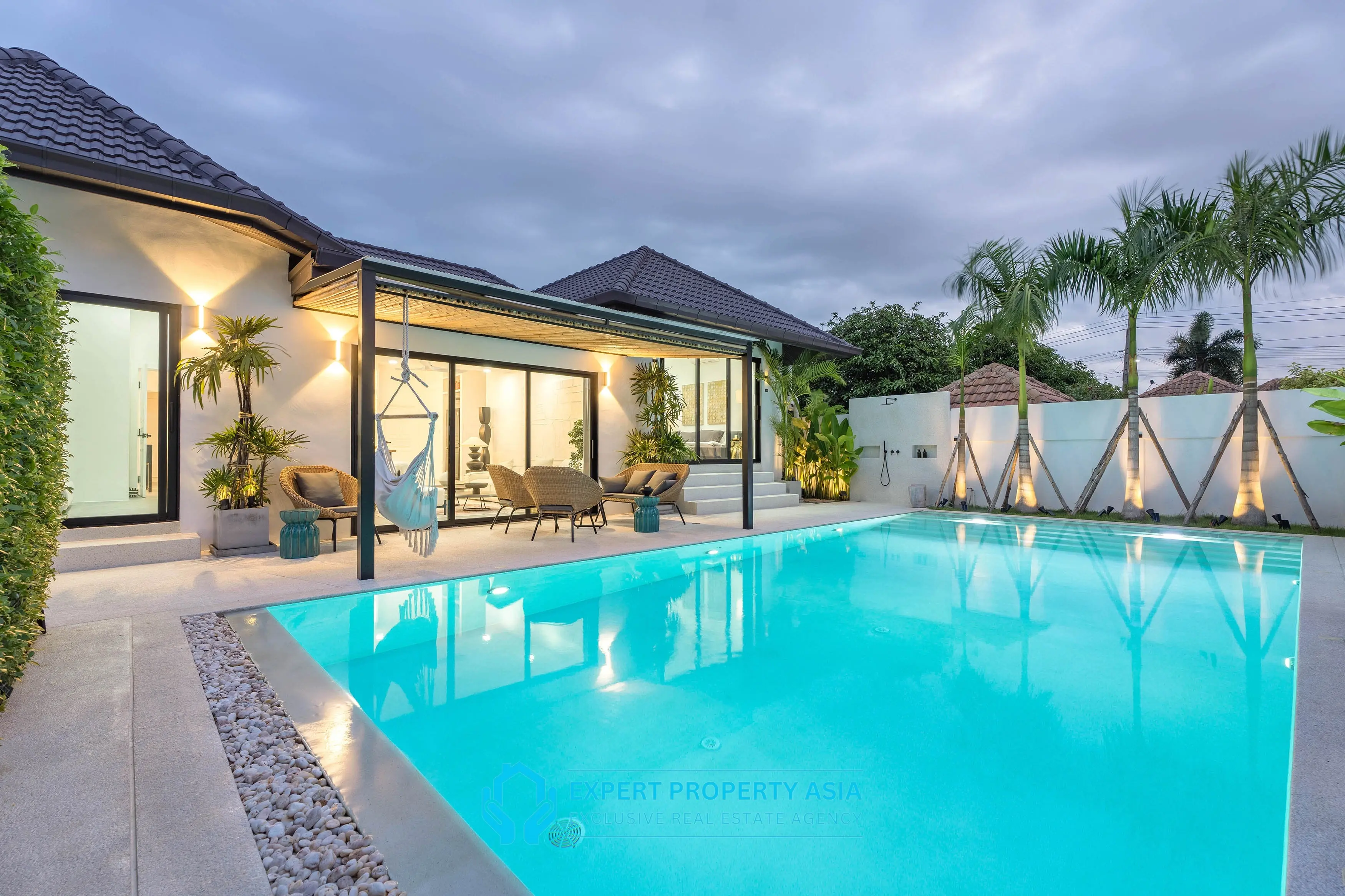 Modern 5-Bedroom Pool Villa in Prime Jomtien Location – Ideal for Family Living or Investment