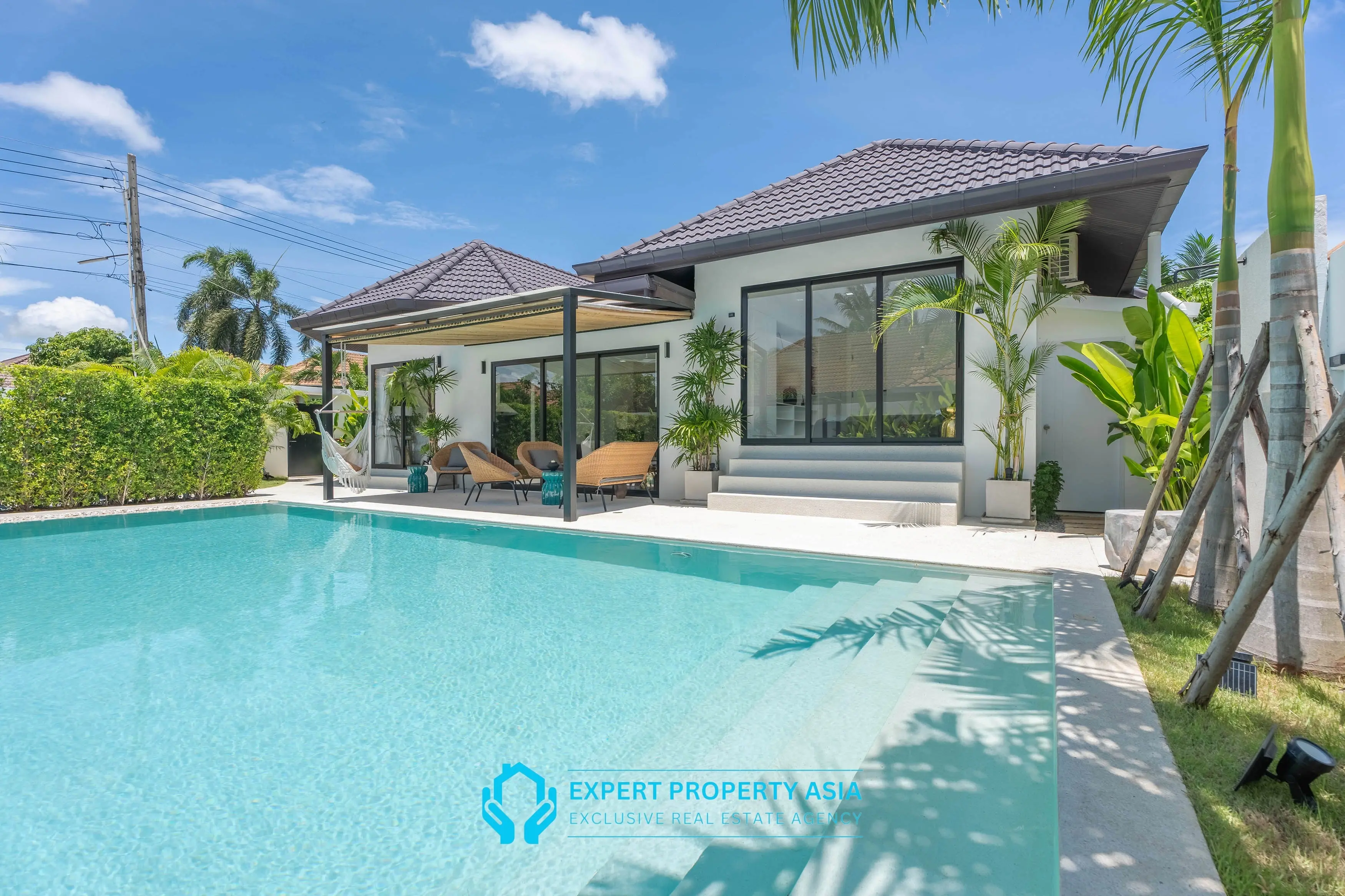Modern 5-Bedroom Pool Villa in Prime Jomtien Location – Ideal for Family Living or Investment