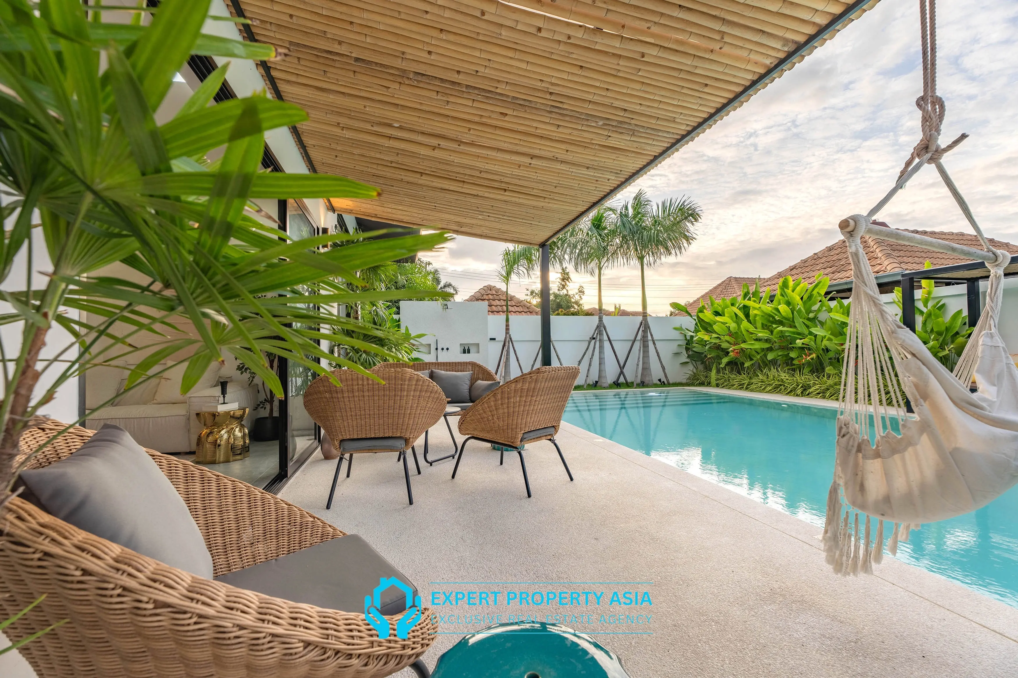 Modern 5-Bedroom Pool Villa in Prime Jomtien Location – Ideal for Family Living or Investment