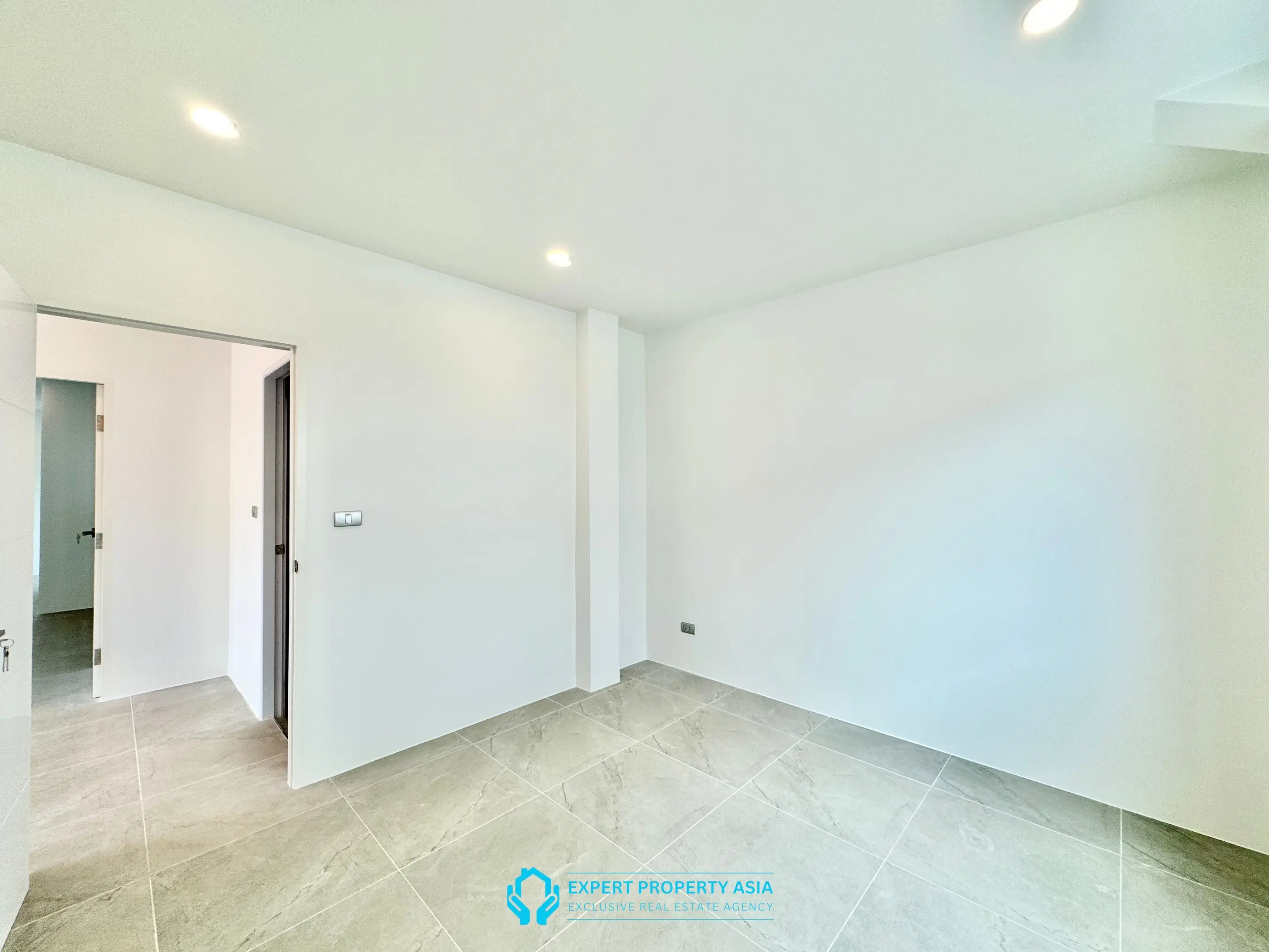 Renovated 4-Bedroom Villa for Sale Near British International School, Ko Kaew