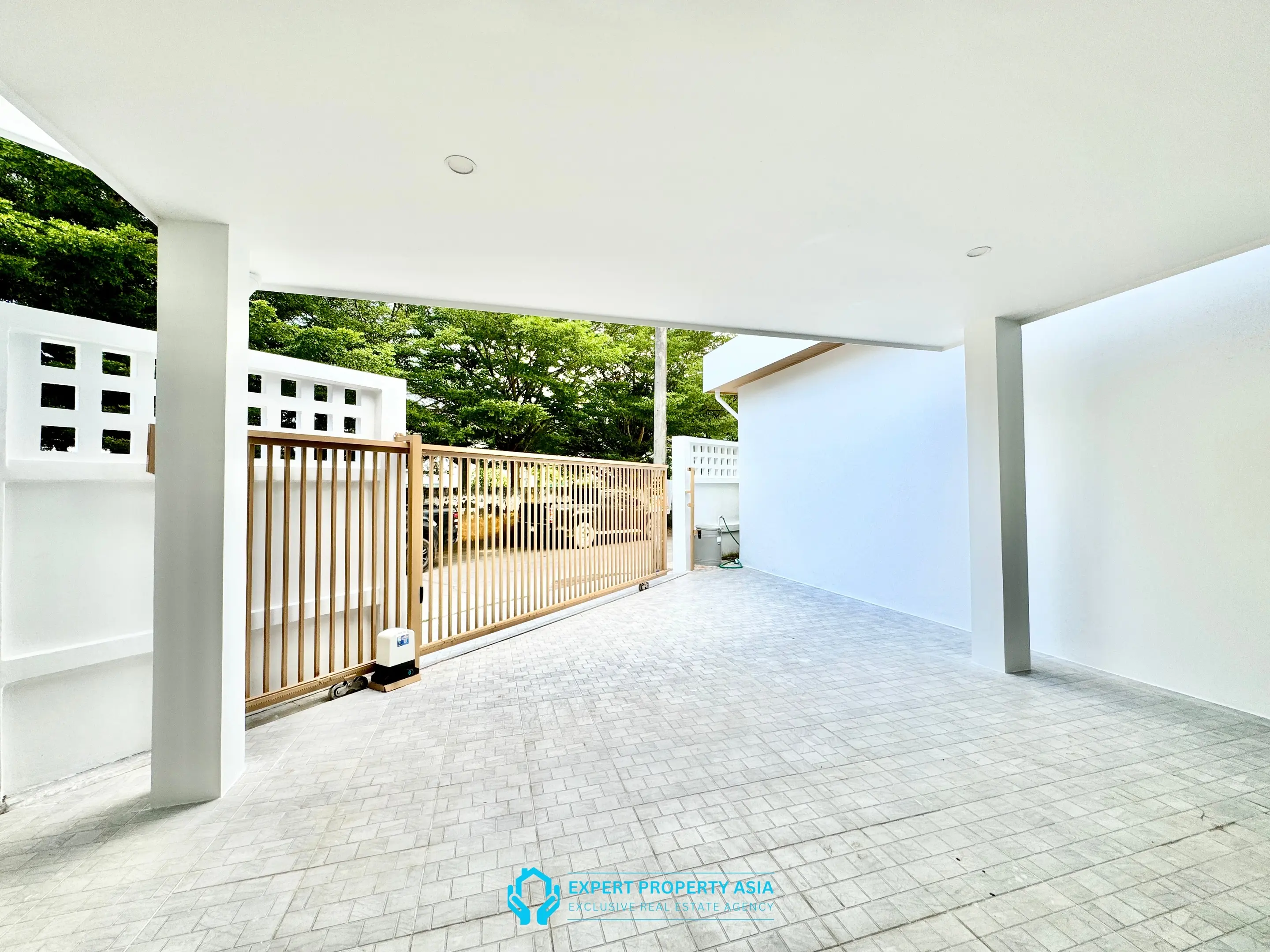 Renovated 4-Bedroom Villa for Sale Near British International School, Ko Kaew