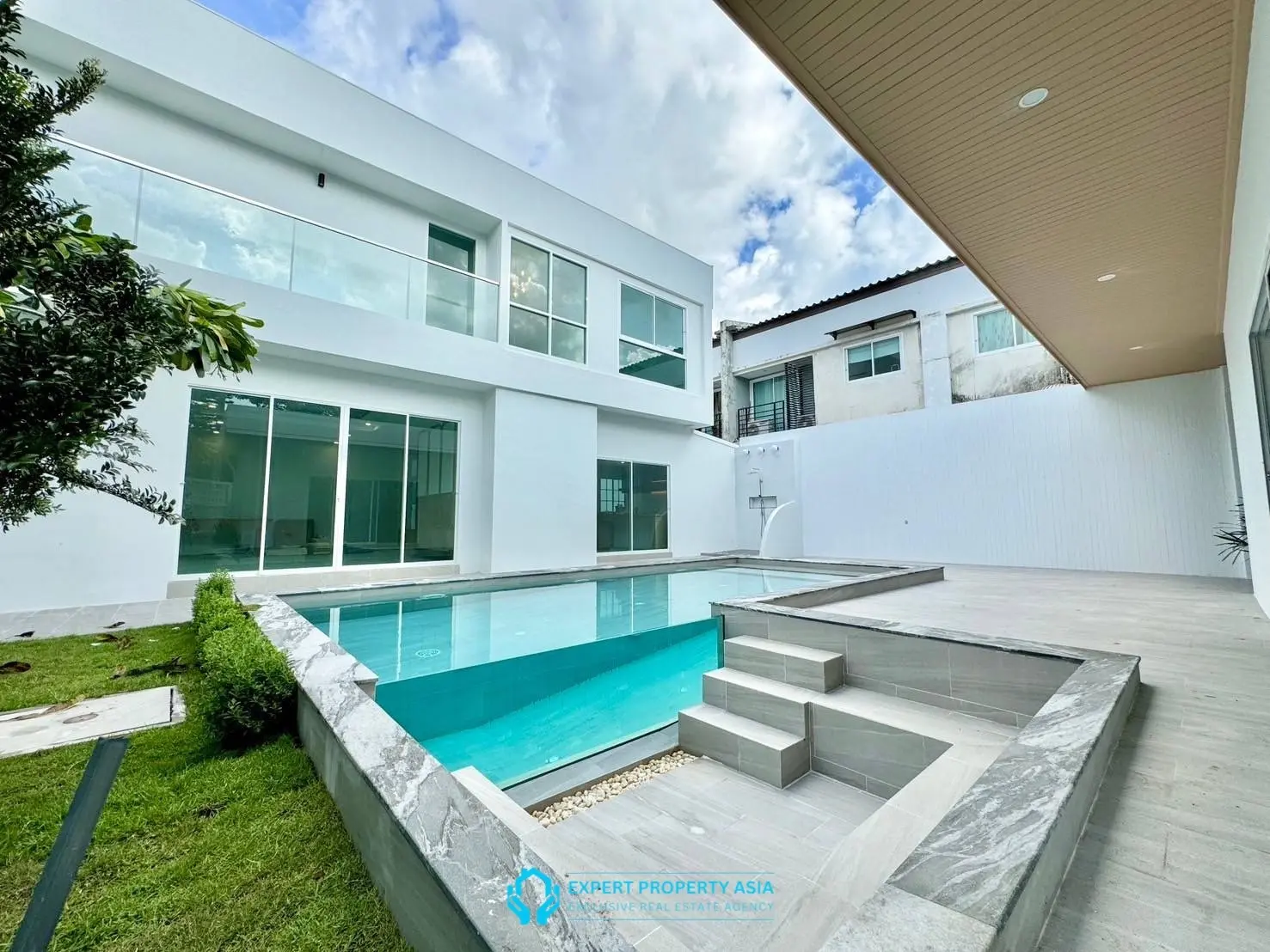 Renovated 4-Bedroom Villa for Sale Near British International School, Ko Kaew