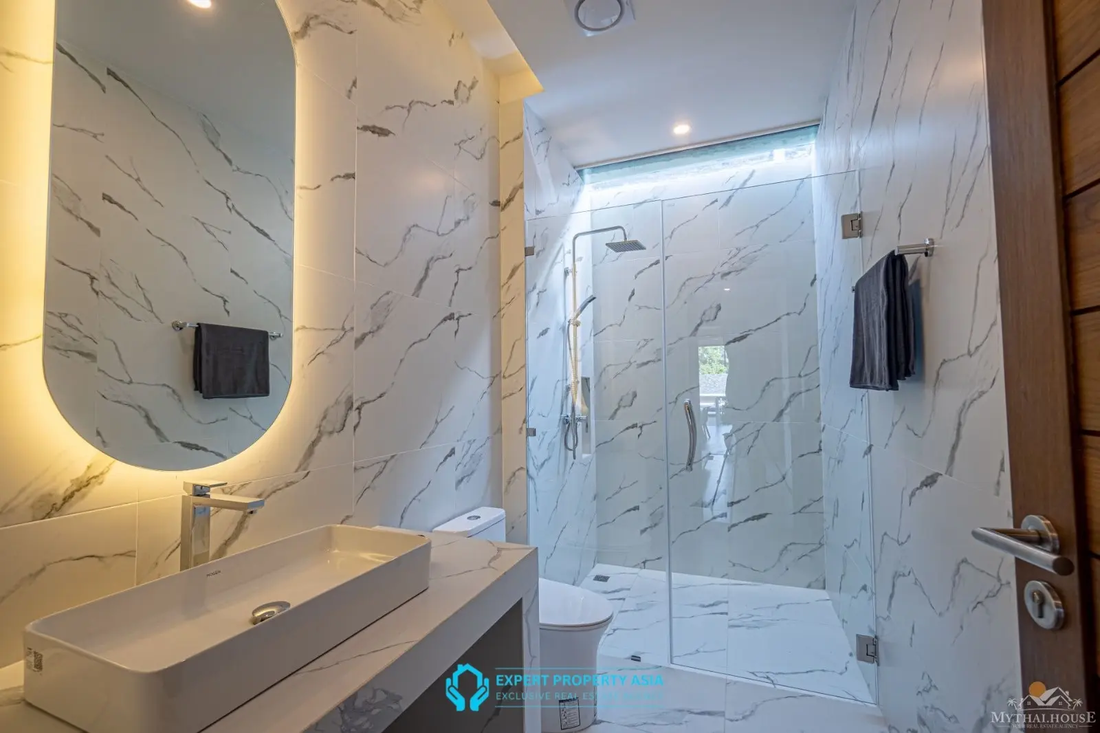 Stylish 3-Bedroom Pool Villa in Bophut – Modern Living in a Peaceful Hillside Setting