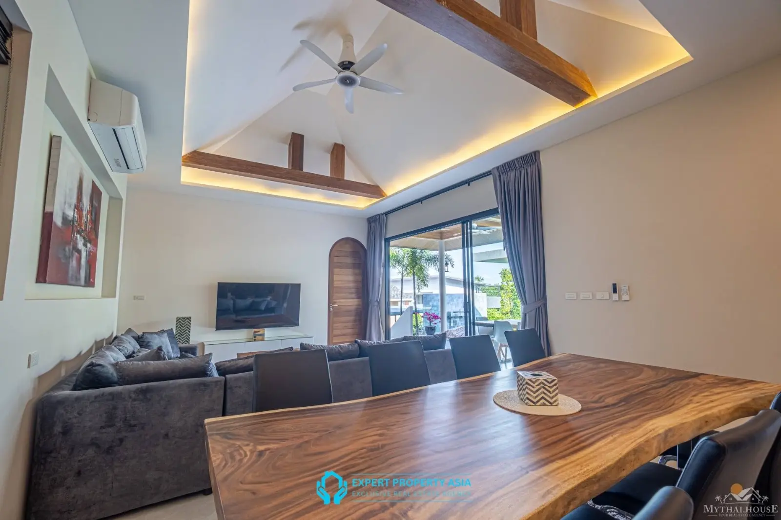 Stylish 3-Bedroom Pool Villa in Bophut – Modern Living in a Peaceful Hillside Setting