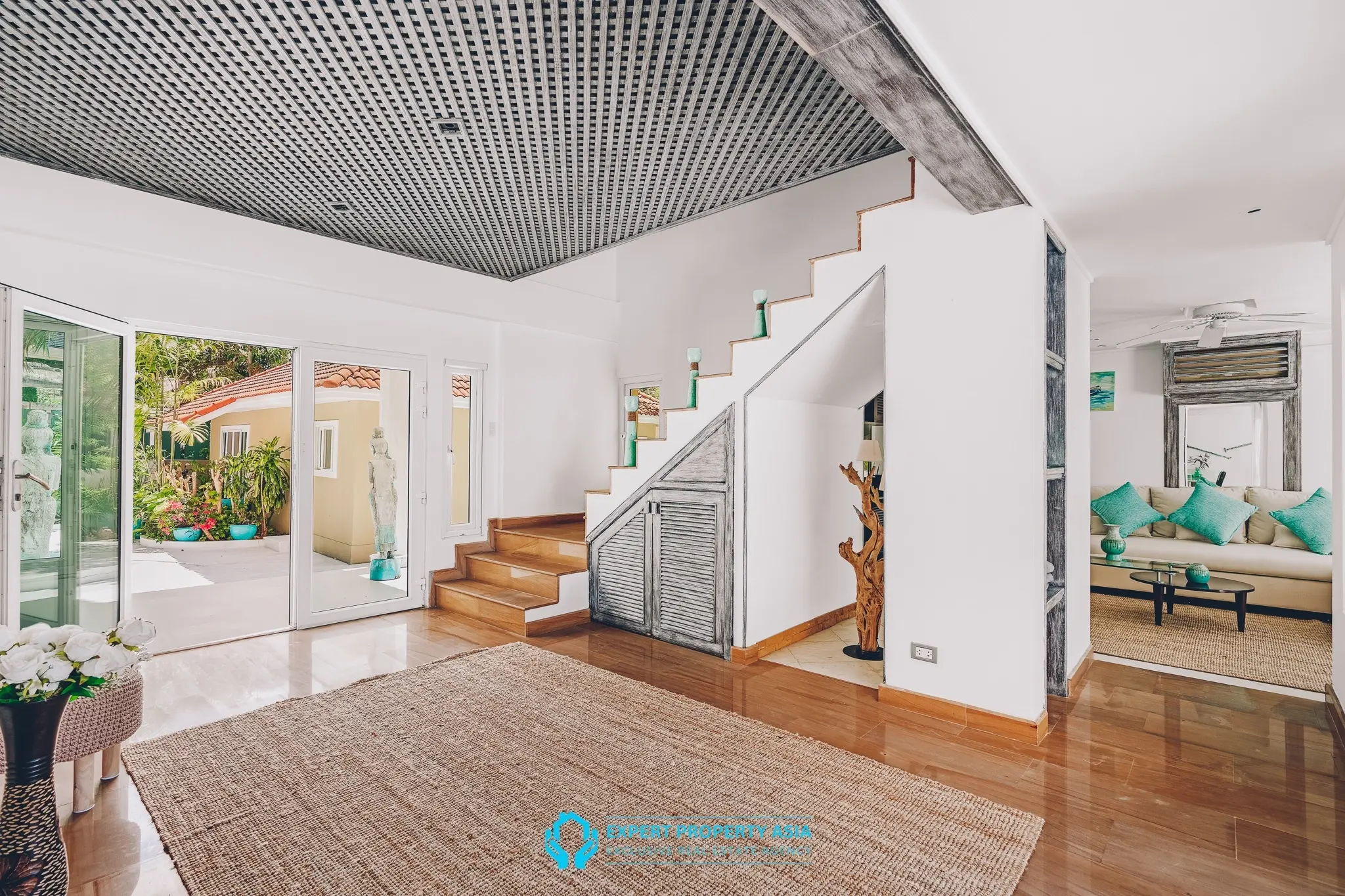 "Exclusive Luxury Beachfront Villa – Just 50 Meters from the Sea in Koh Samui"