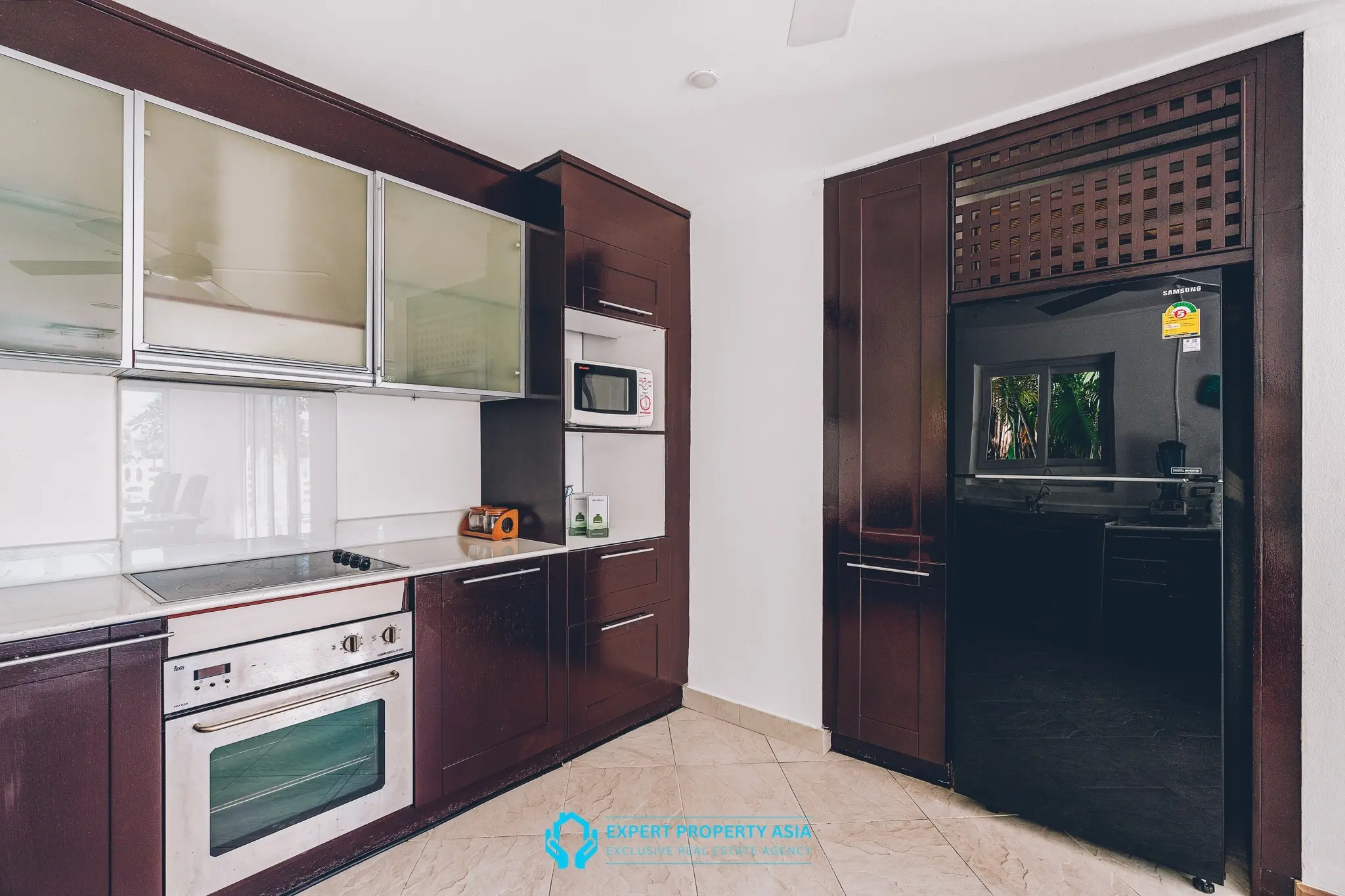 "Exclusive Luxury Beachfront Villa – Just 50 Meters from the Sea in Koh Samui"