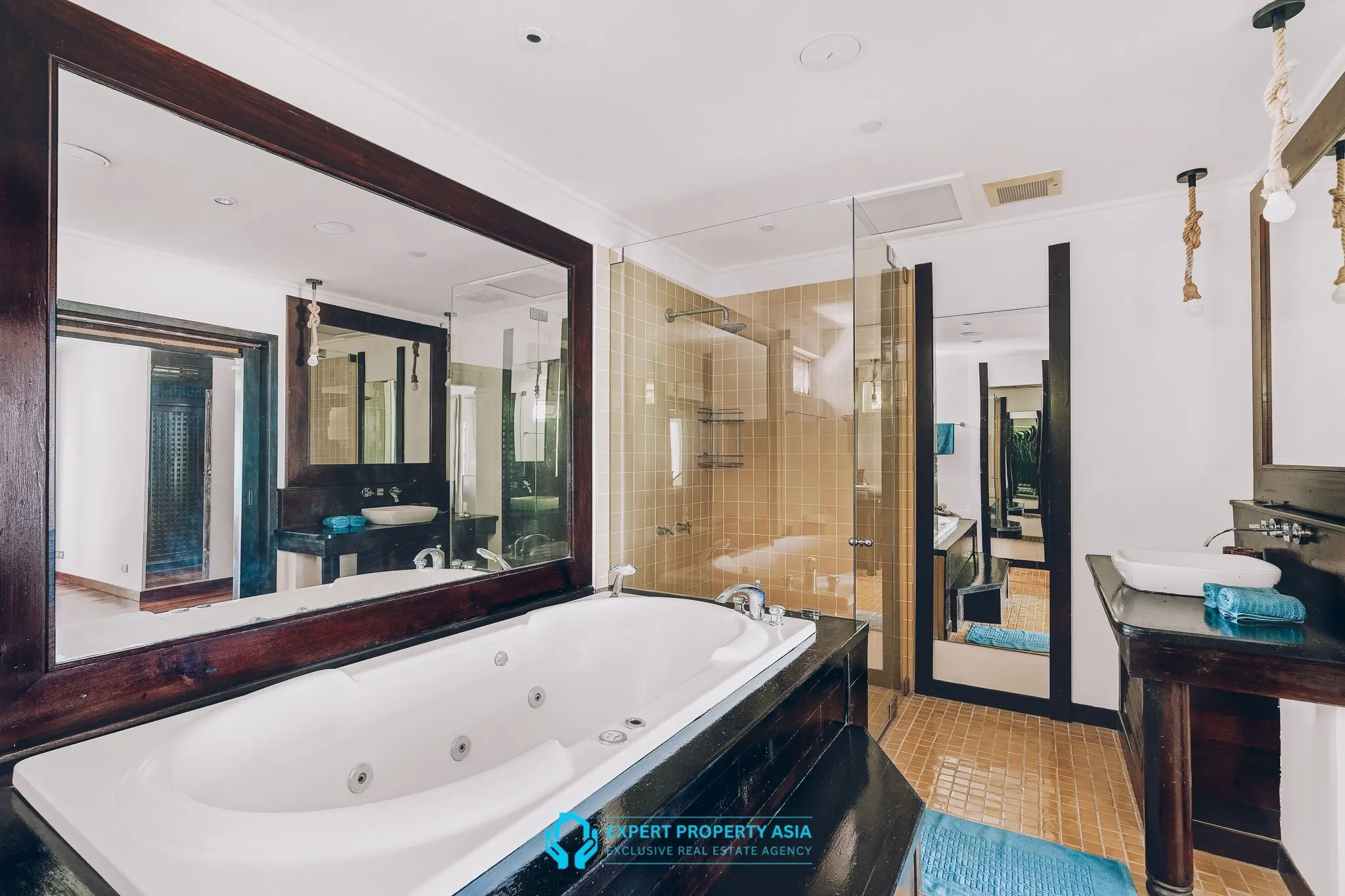 "Exclusive Luxury Beachfront Villa – Just 50 Meters from the Sea in Koh Samui"