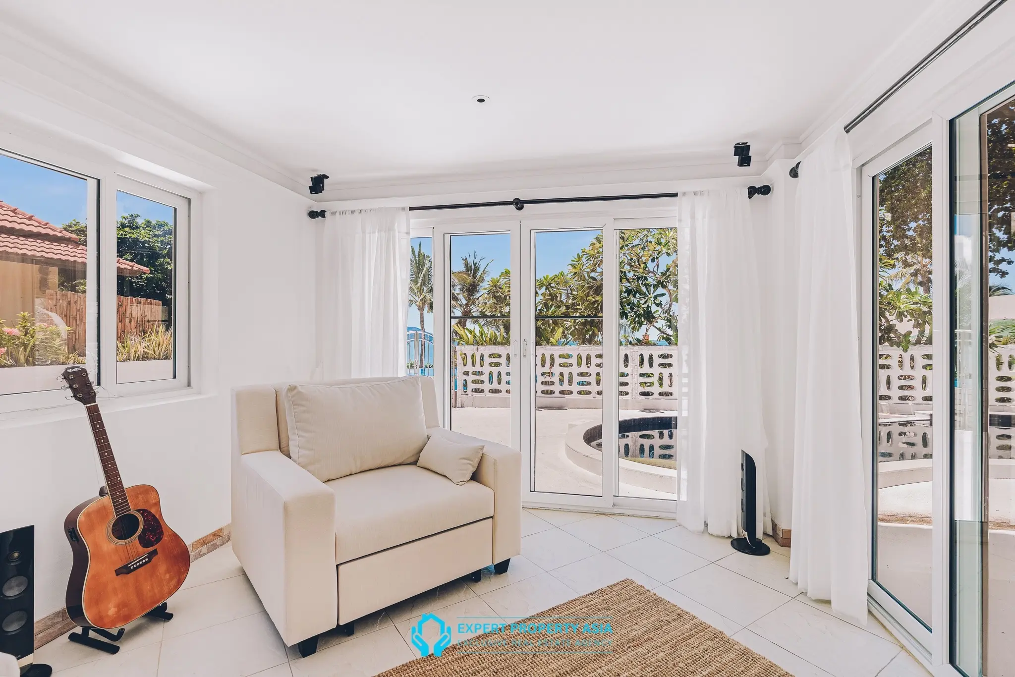 "Exclusive Luxury Beachfront Villa – Just 50 Meters from the Sea in Koh Samui"