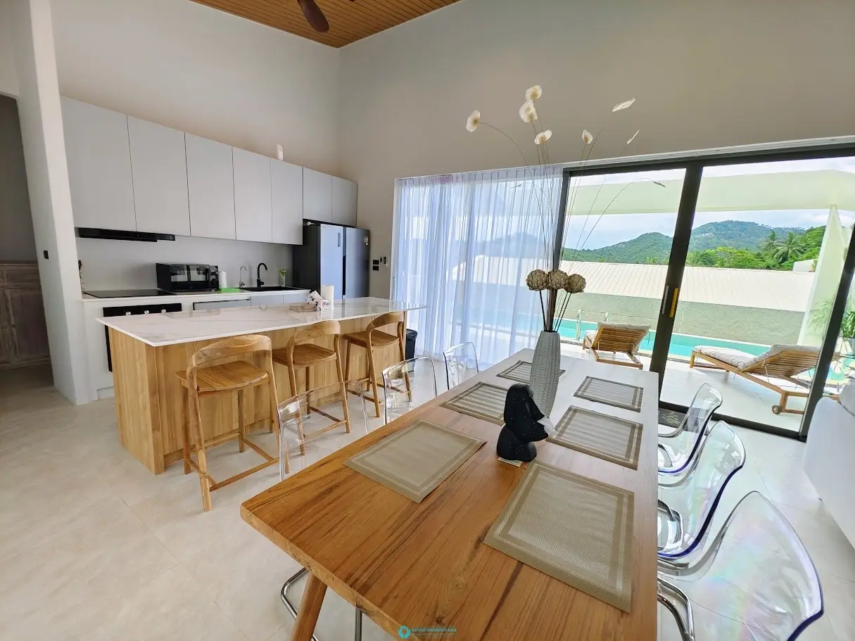 Modern 3-Bedroom Villa with Pool, Garden & Parking – Long-Term in Maenam