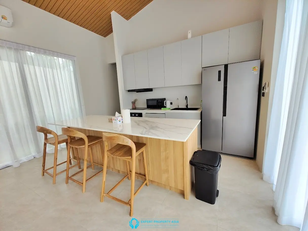 Modern 3-Bedroom Villa with Pool, Garden & Parking – Long-Term in Maenam