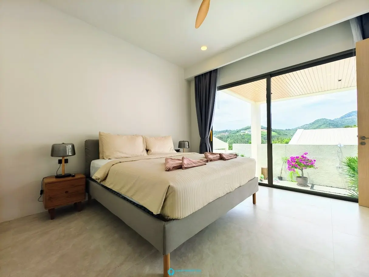 Modern 3-Bedroom Villa with Pool, Garden & Parking – Long-Term in Maenam