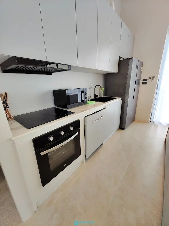 Modern 3-Bedroom Villa with Pool, Garden & Parking – Long-Term in Maenam