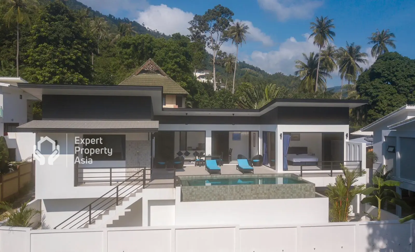"Stunning 4-Bedroom Villa in Lamai – Perfect Location & Price for Your Tropical Escape!"