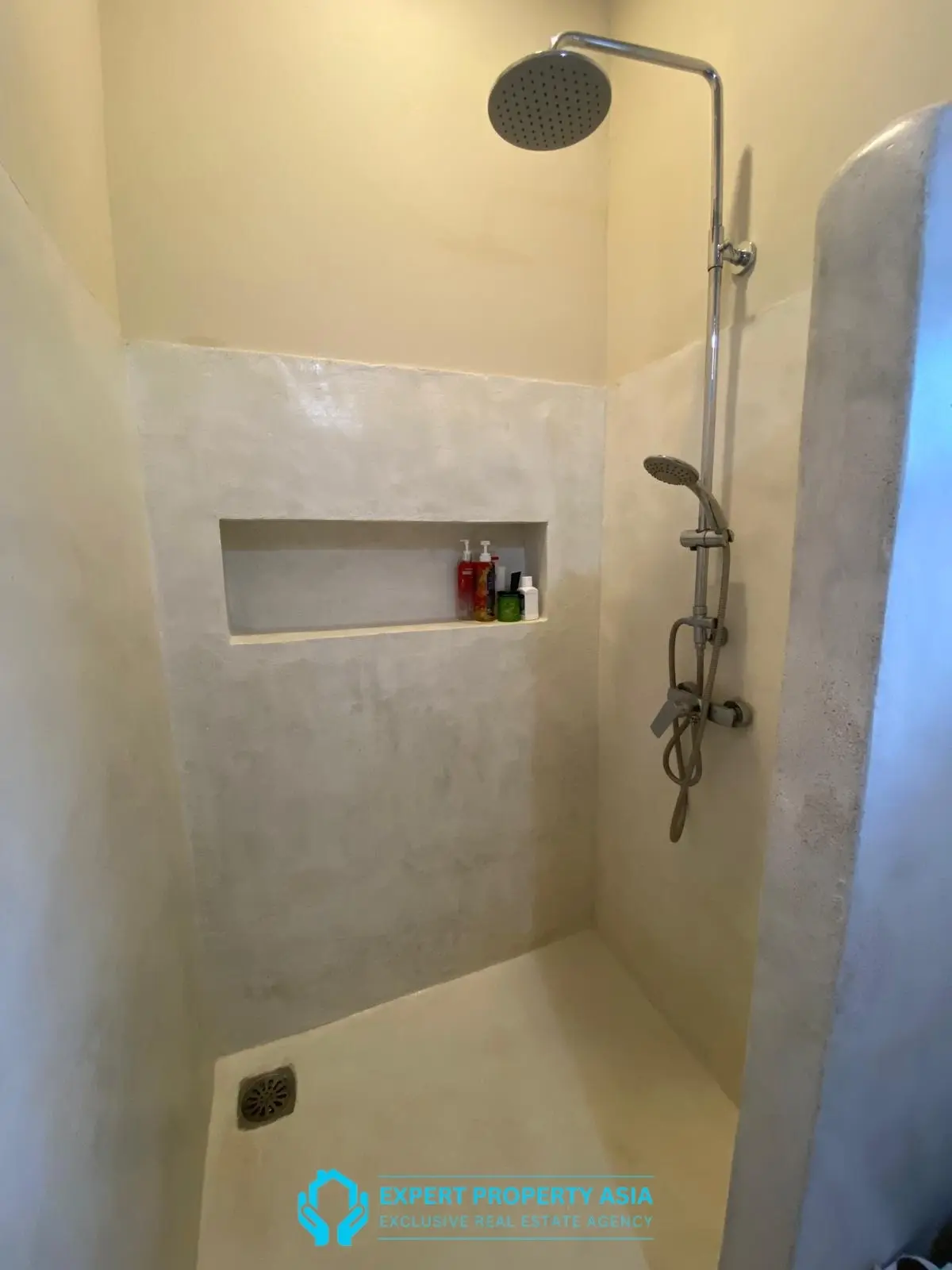 Stylish 3-Bedroom Pool Villa for Sale in Maenam – Quiet Area, Near Beach & Schools