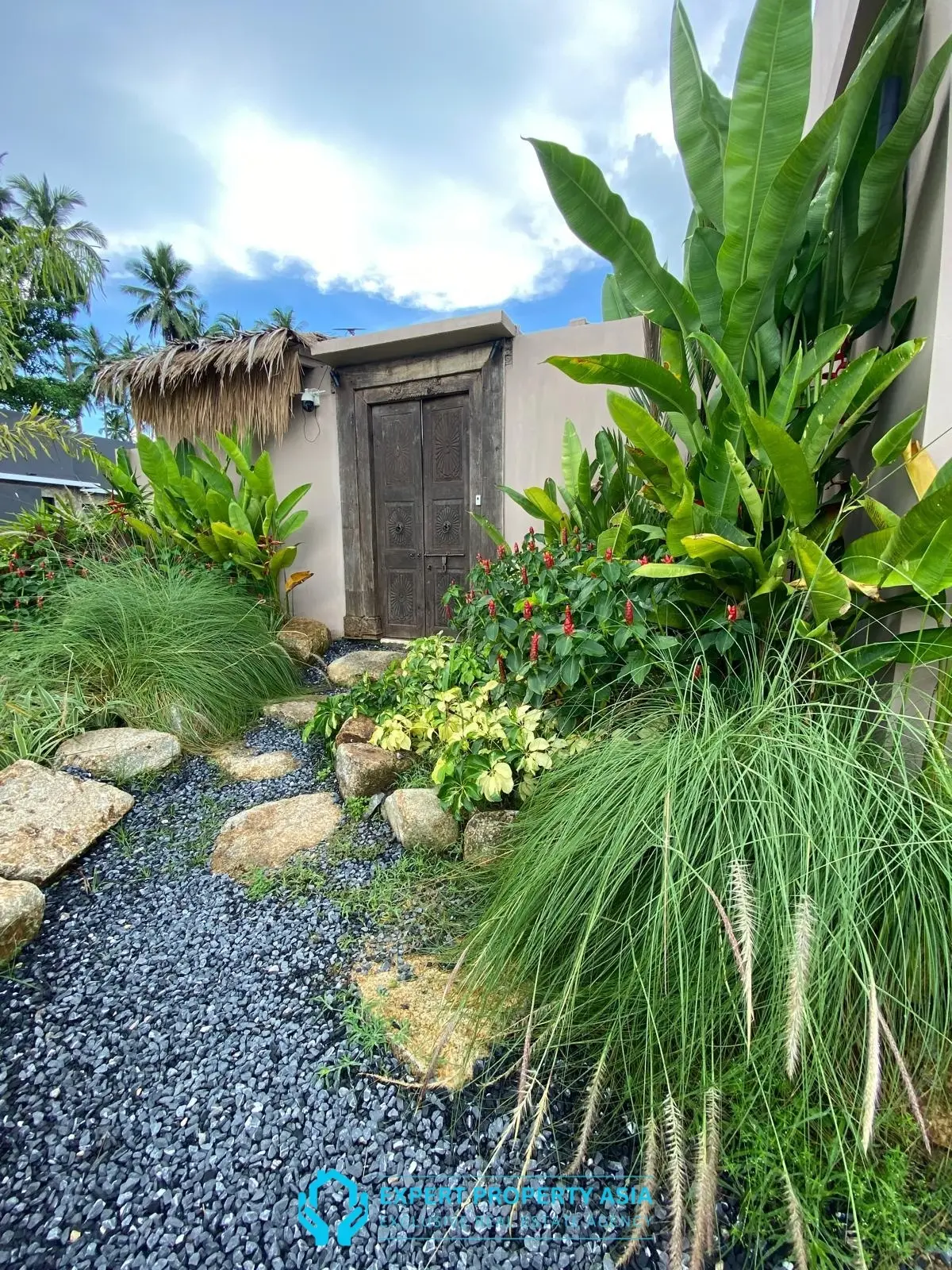 Stylish 3-Bedroom Pool Villa for Sale in Maenam – Quiet Area, Near Beach & Schools