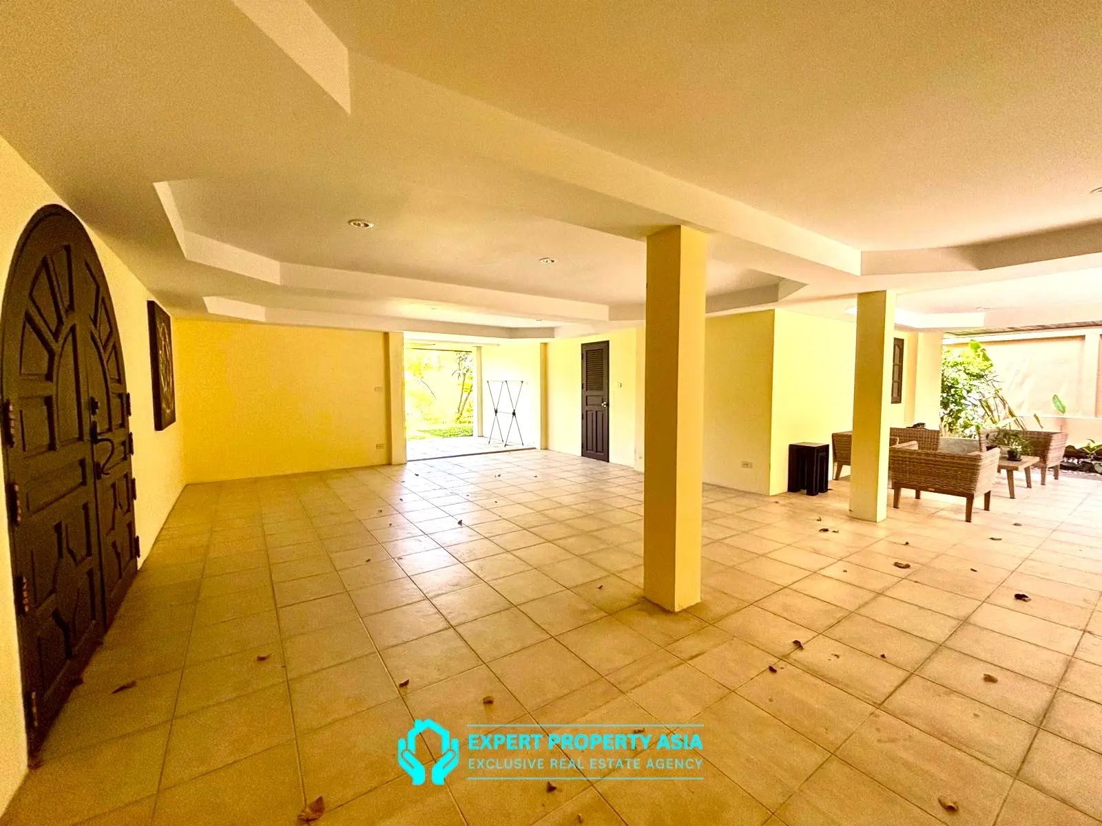 Traditional Thai-Style 4-Bedroom Villa with Private Pool, Bophut