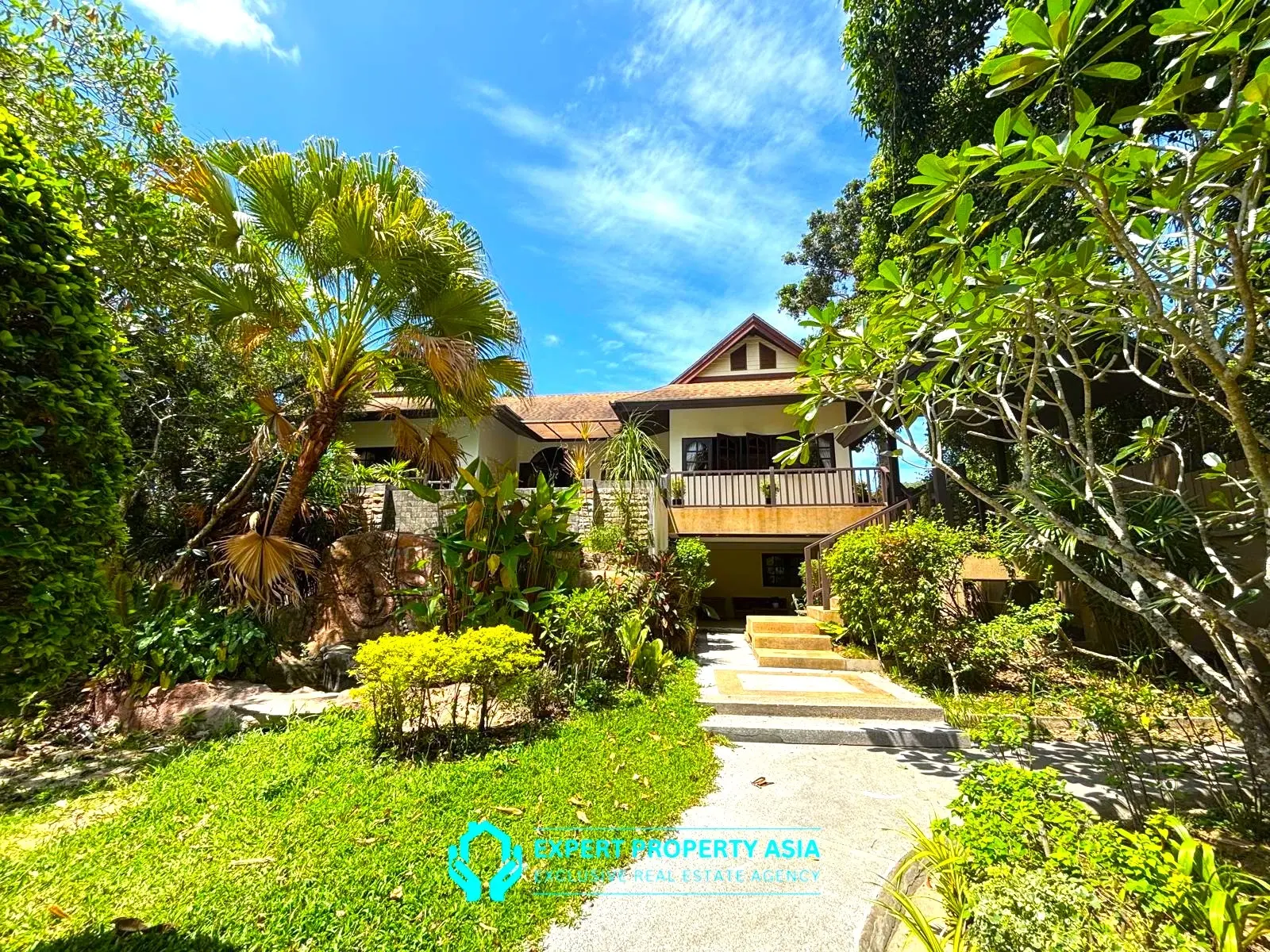 Traditional Thai-Style 4-Bedroom Villa with Private Pool, Bophut