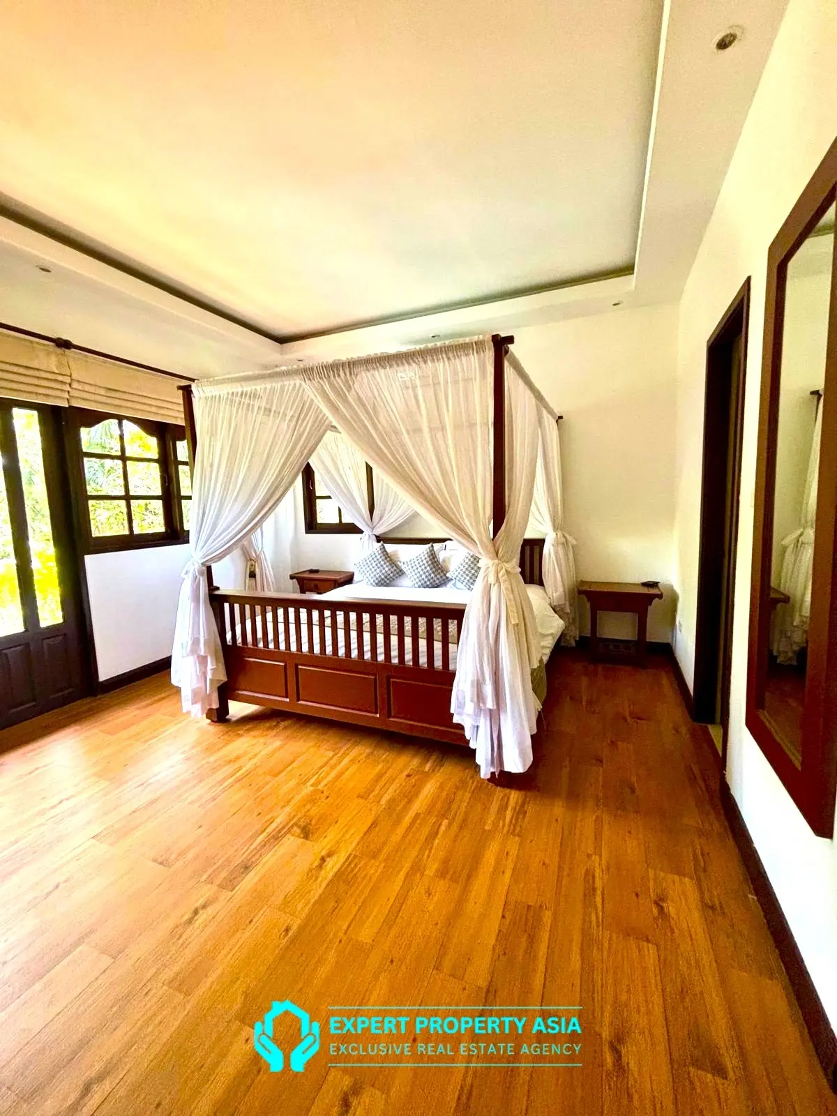 Traditional Thai-Style 4-Bedroom Villa with Private Pool, Bophut