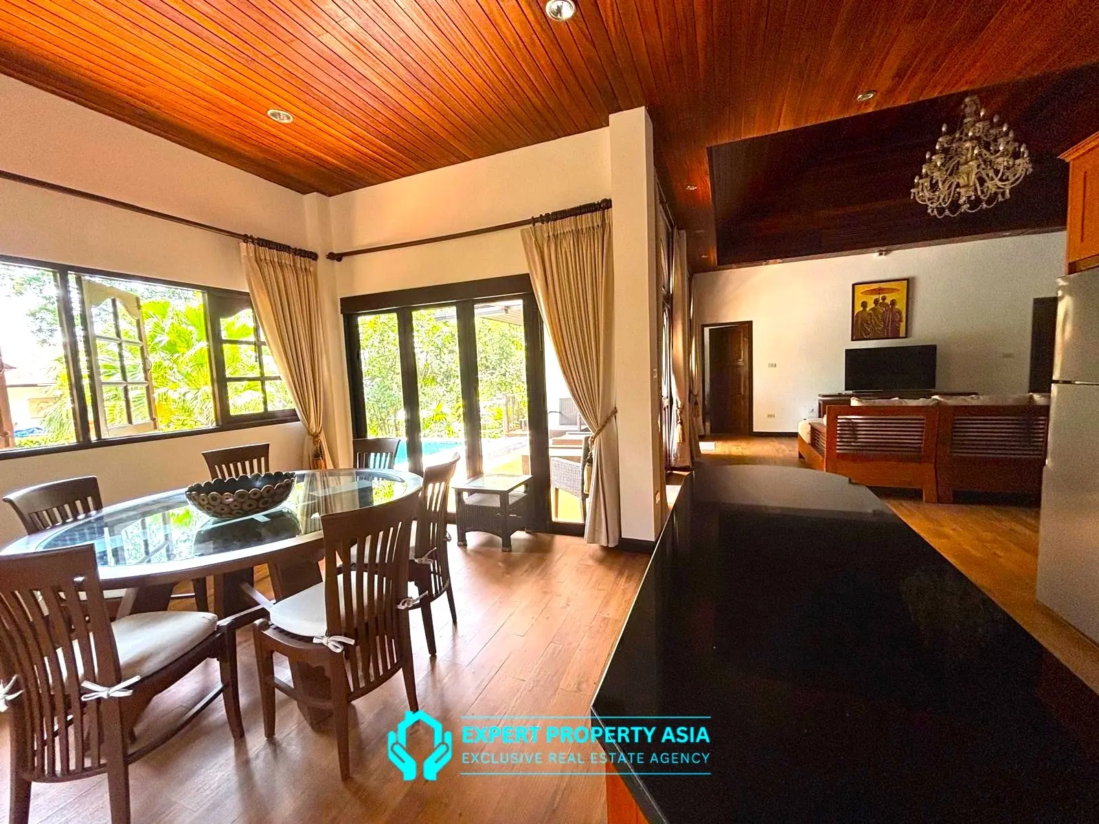 Traditional Thai-Style 4-Bedroom Villa with Private Pool, Bophut