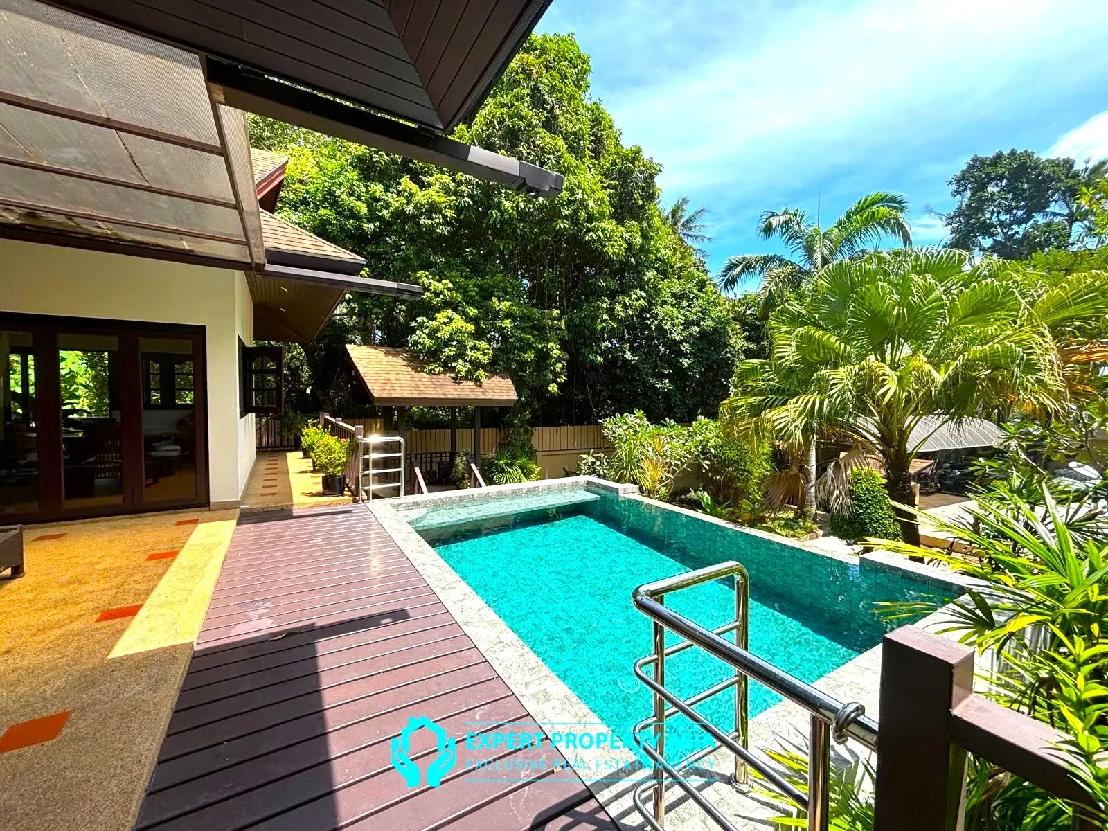 Traditional Thai-Style 4-Bedroom Villa with Private Pool, Bophut