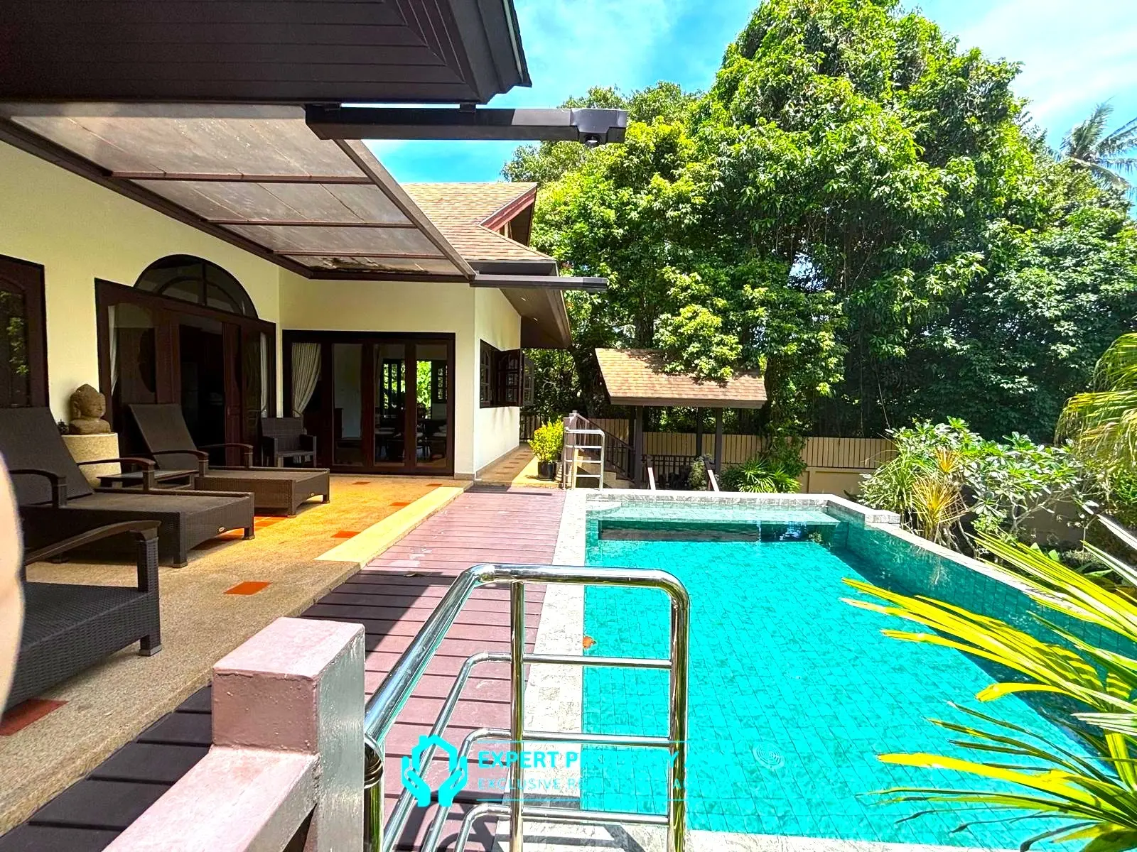 Traditional Thai-Style 4-Bedroom Villa with Private Pool, Bophut
