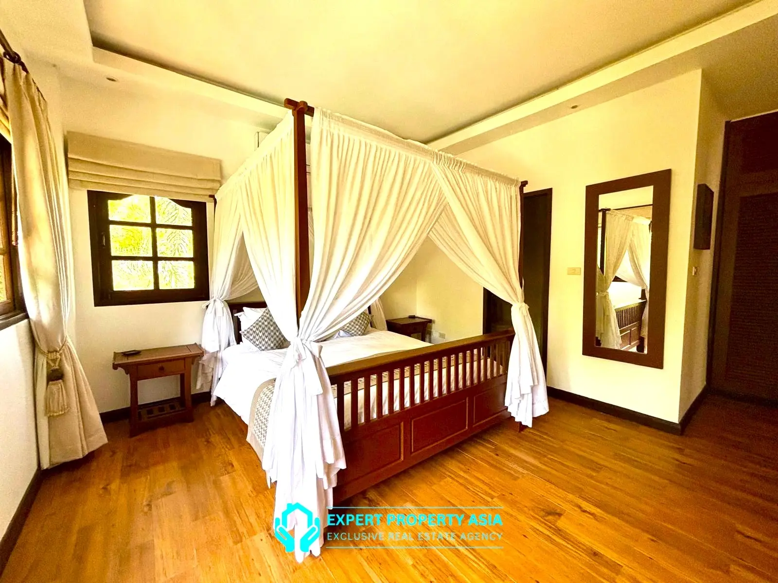 Traditional Thai-Style 4-Bedroom Villa with Private Pool, Bophut