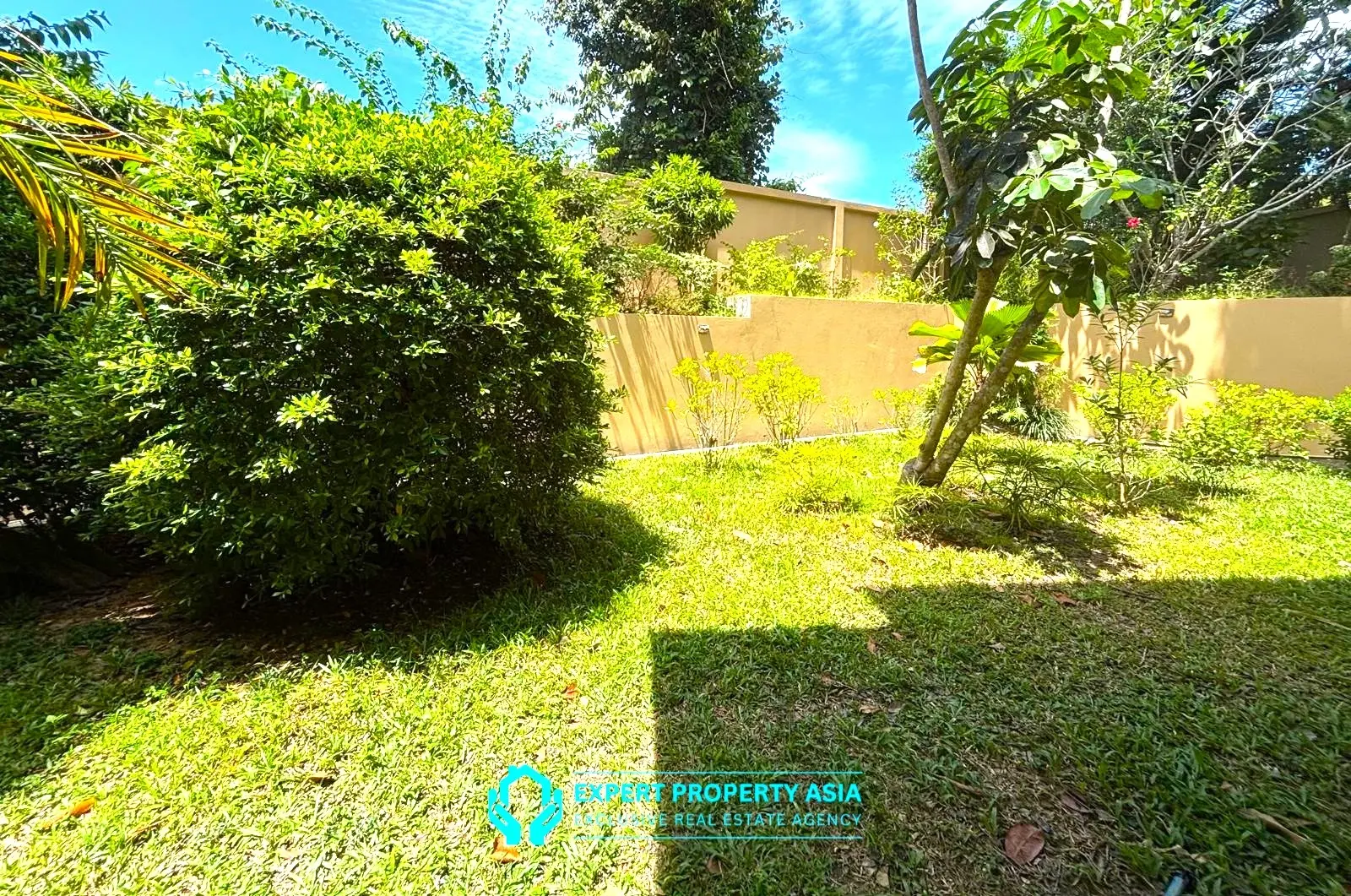 Traditional Thai-Style 4-Bedroom Villa with Private Pool, Bophut
