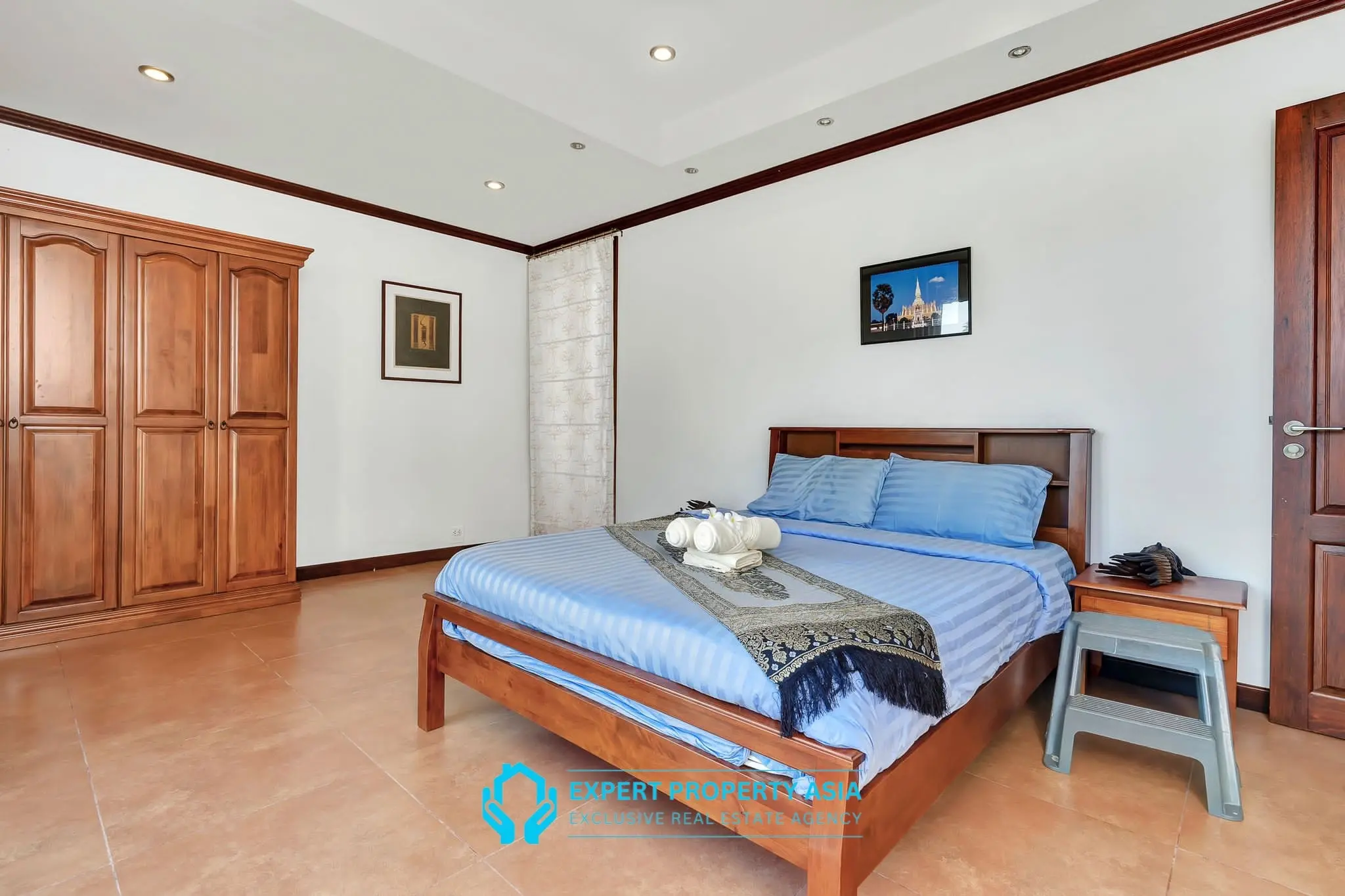 Exclusive 5-Bedroom Sea View Villa with Private Pool – Available for Long-Term Rent