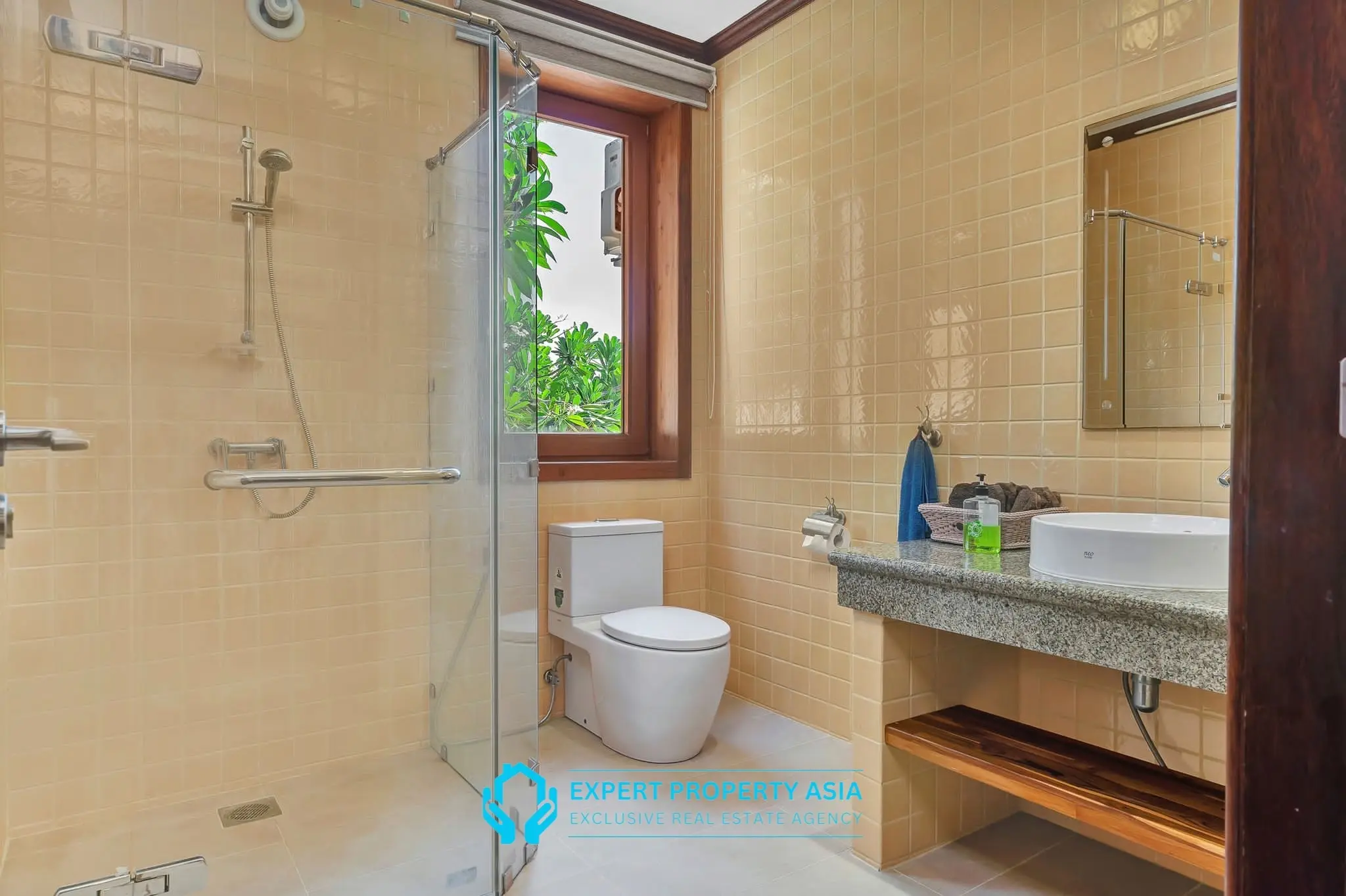 Exclusive 5-Bedroom Sea View Villa with Private Pool – Available for Long-Term Rent