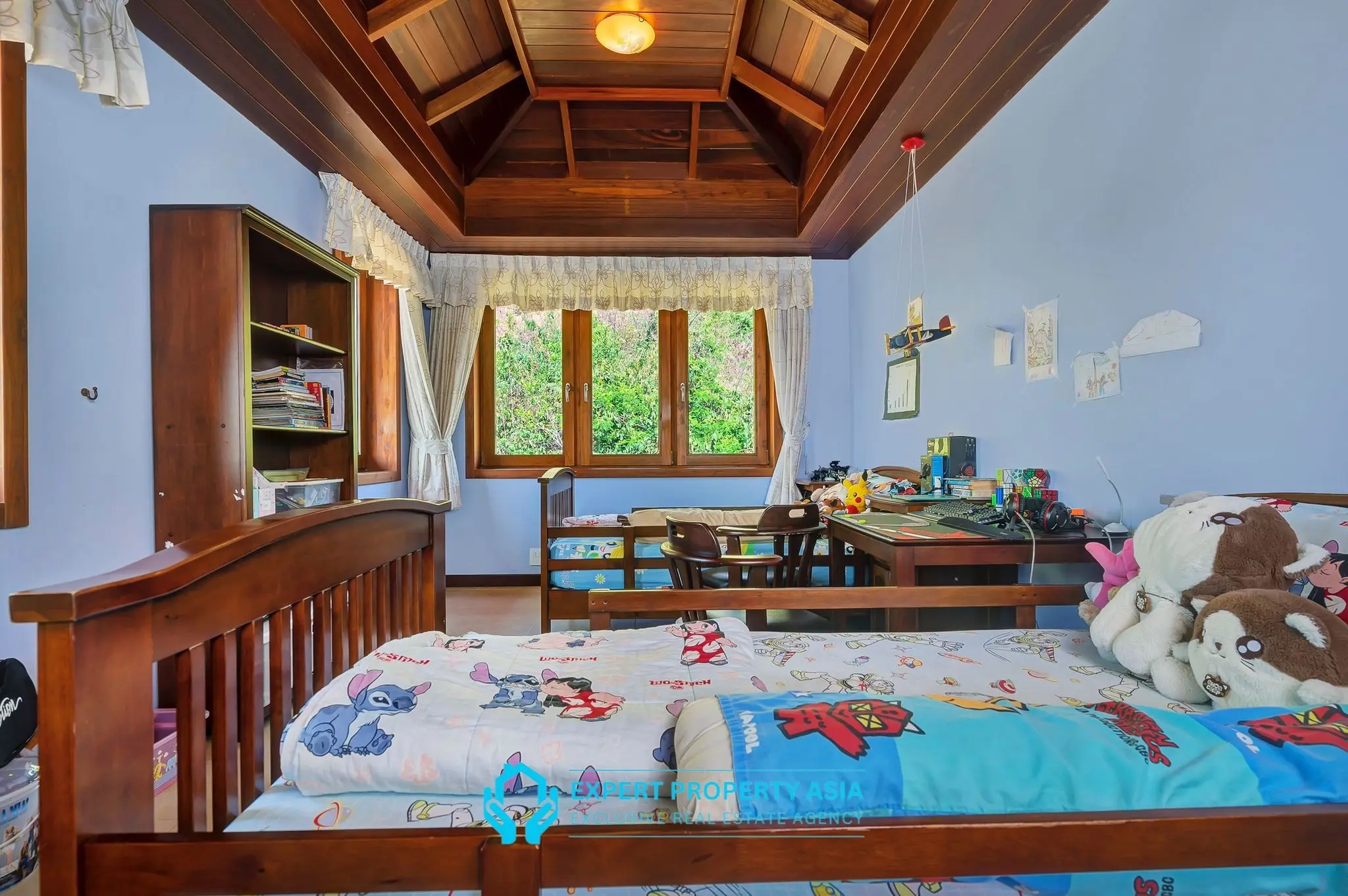Exclusive 5-Bedroom Sea View Villa with Private Pool – Available for Long-Term Rent