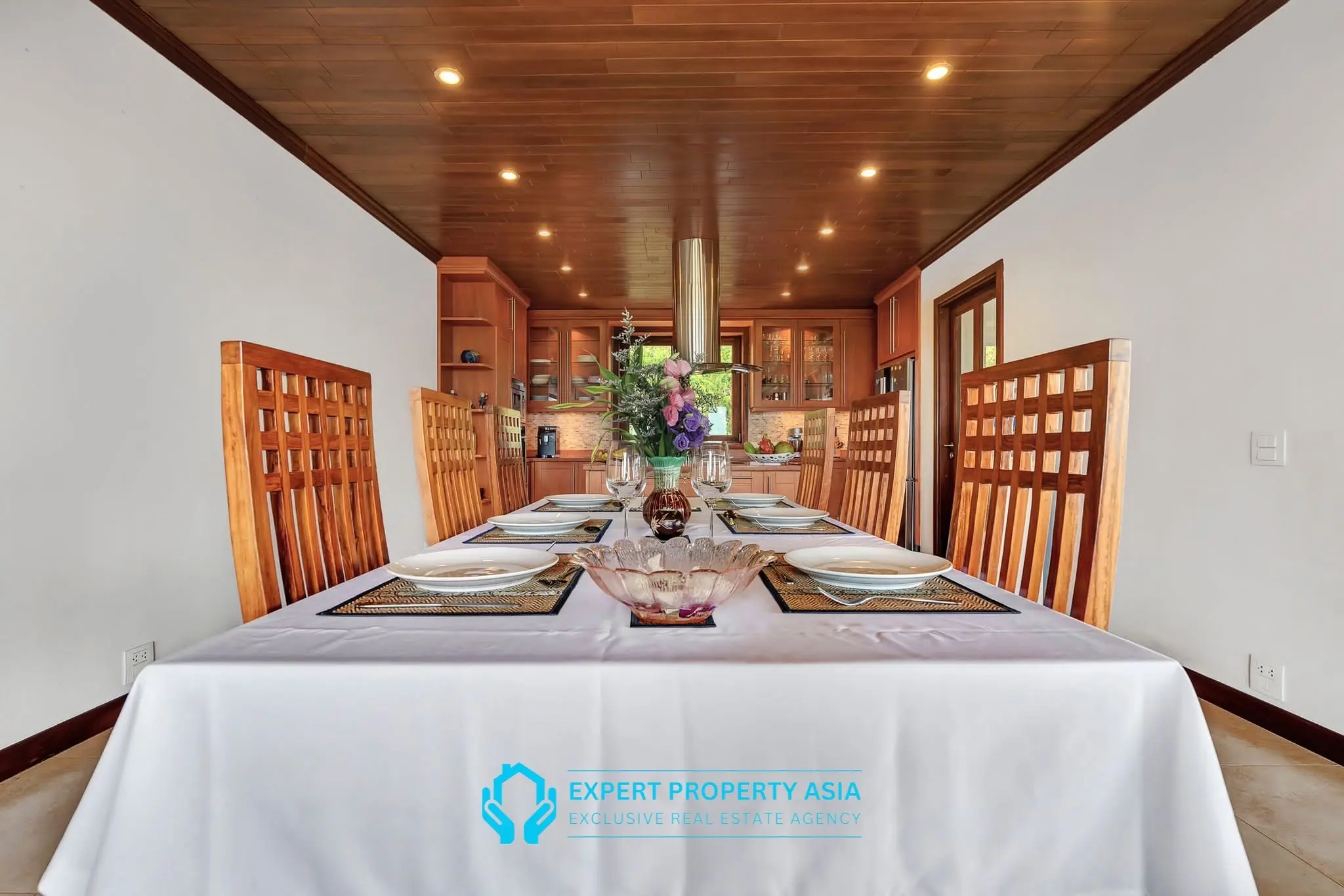 Exclusive 5-Bedroom Sea View Villa with Private Pool – Available for Long-Term Rent