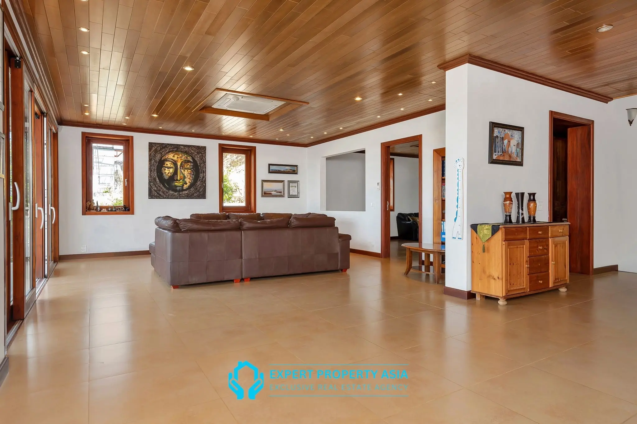 Exclusive 5-Bedroom Sea View Villa with Private Pool – Available for Long-Term Rent
