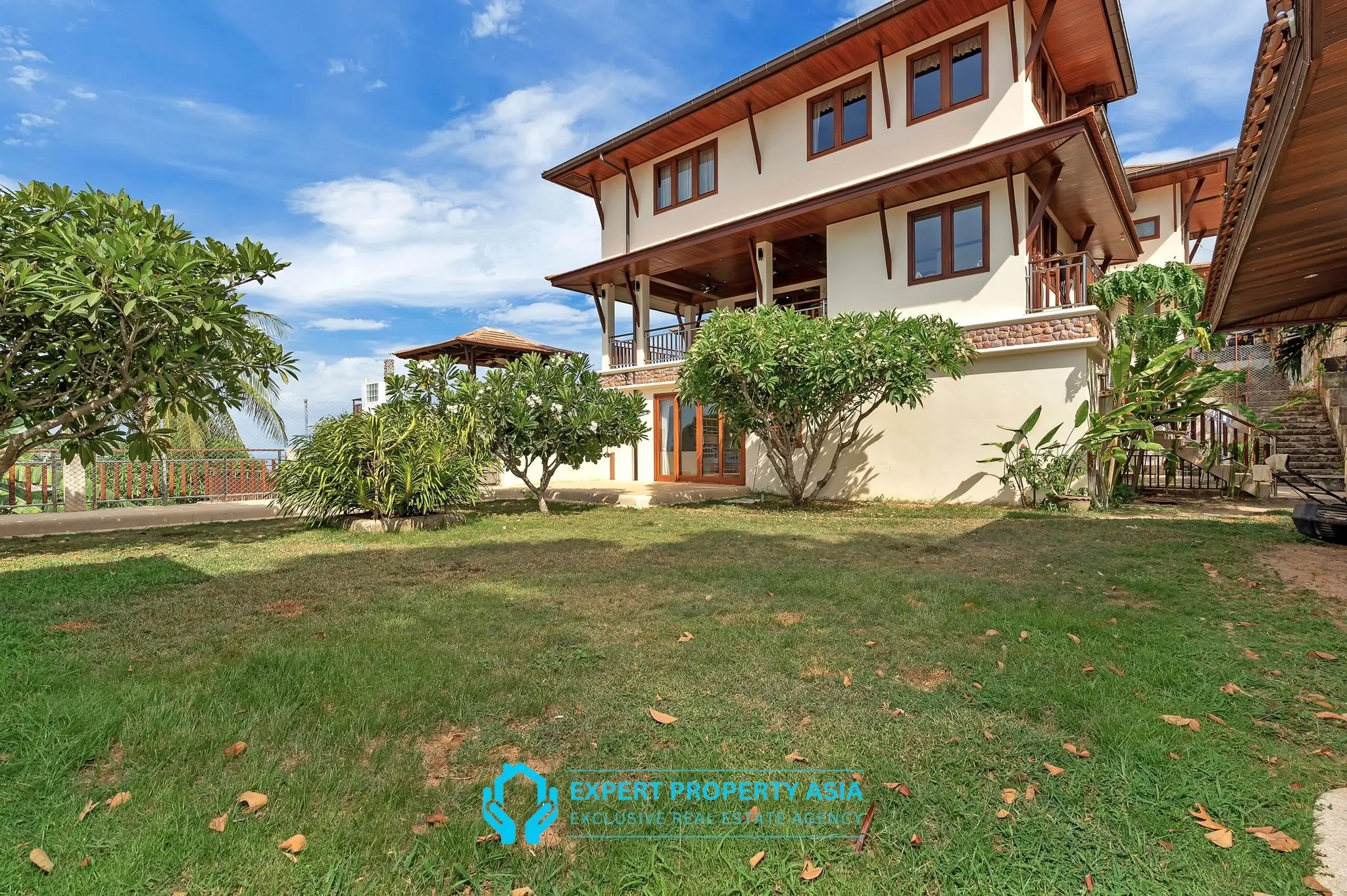 Exclusive 5-Bedroom Sea View Villa with Private Pool – Available for Long-Term Rent