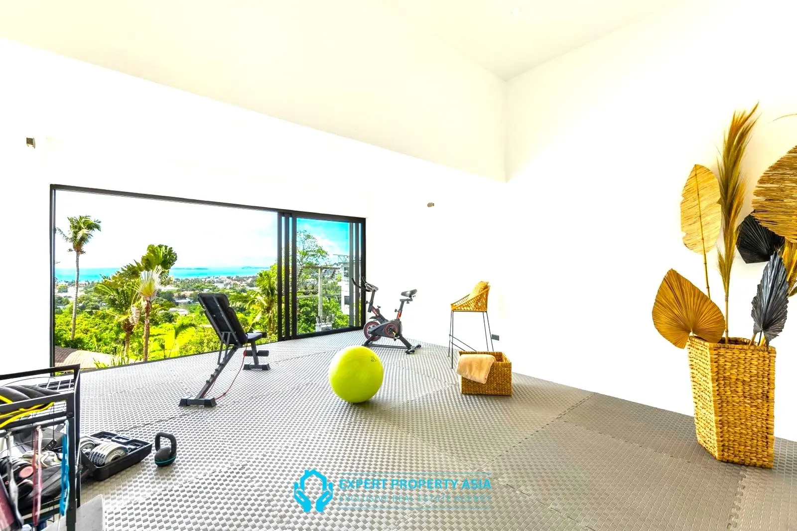Exclusive Bophut Villa: 3 Bedrooms, Sea View, Private Pool, Just 4 Min from Fisherman Village