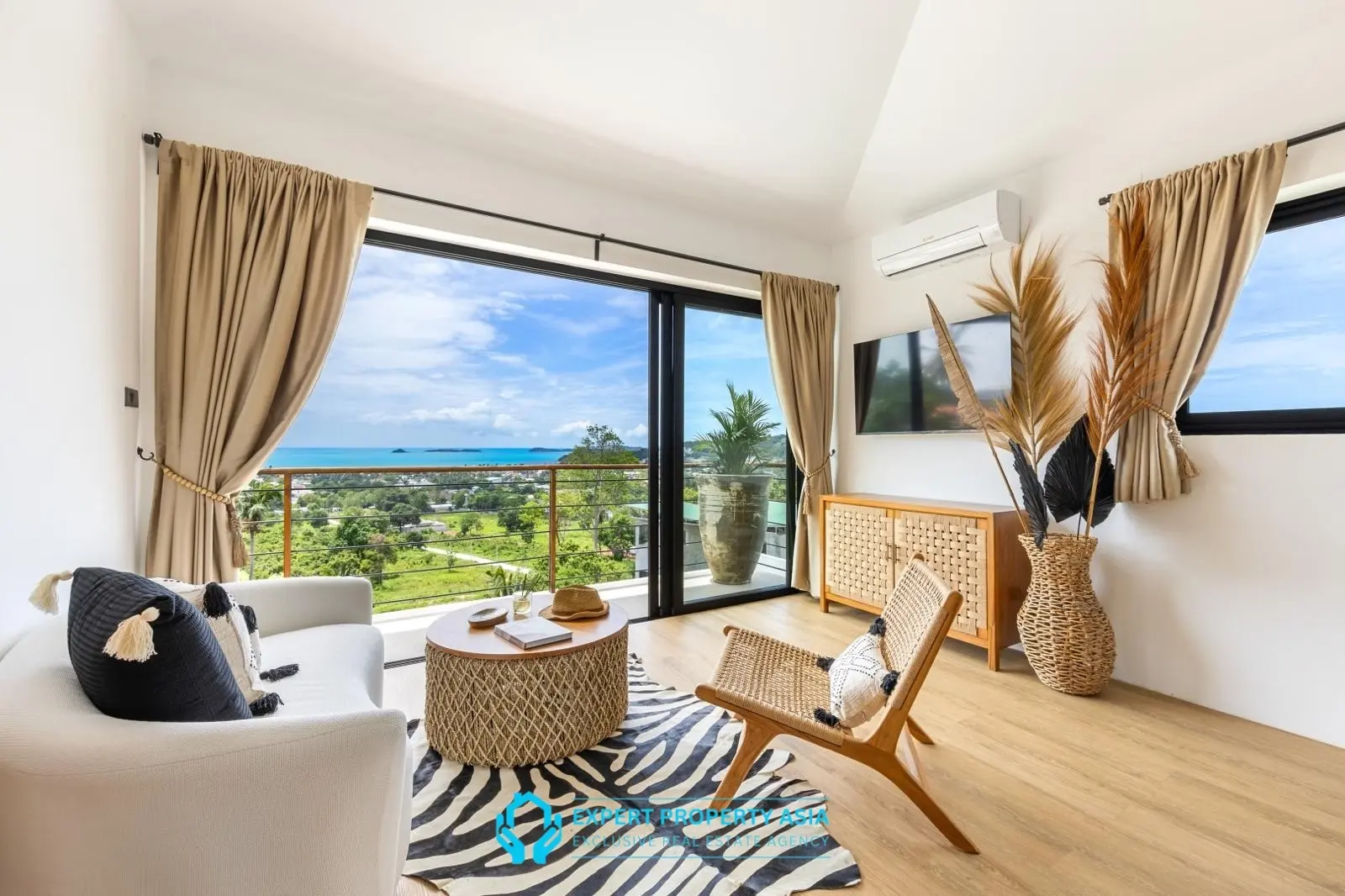 Exclusive Bophut Villa: 3 Bedrooms, Sea View, Private Pool, Just 4 Min from Fisherman Village