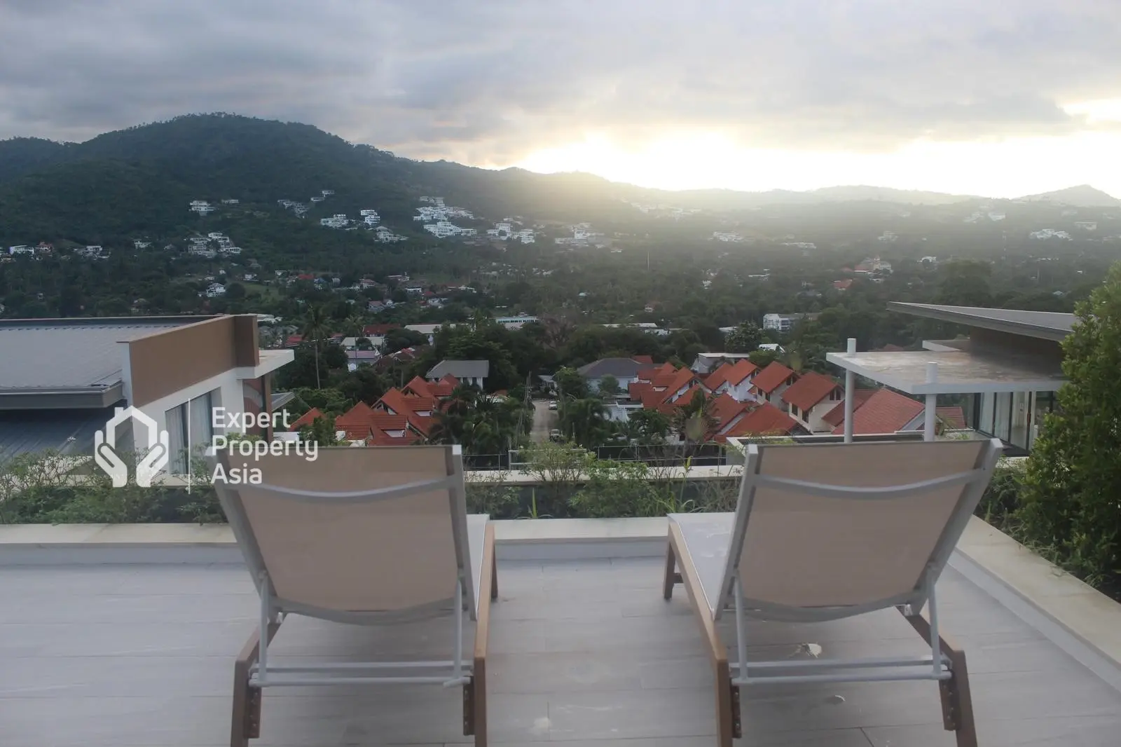 Villa de luxe 4 chambres à louer à Bophut, Koh Samui – Emplacement privilégié près des plages et des écoles internationales