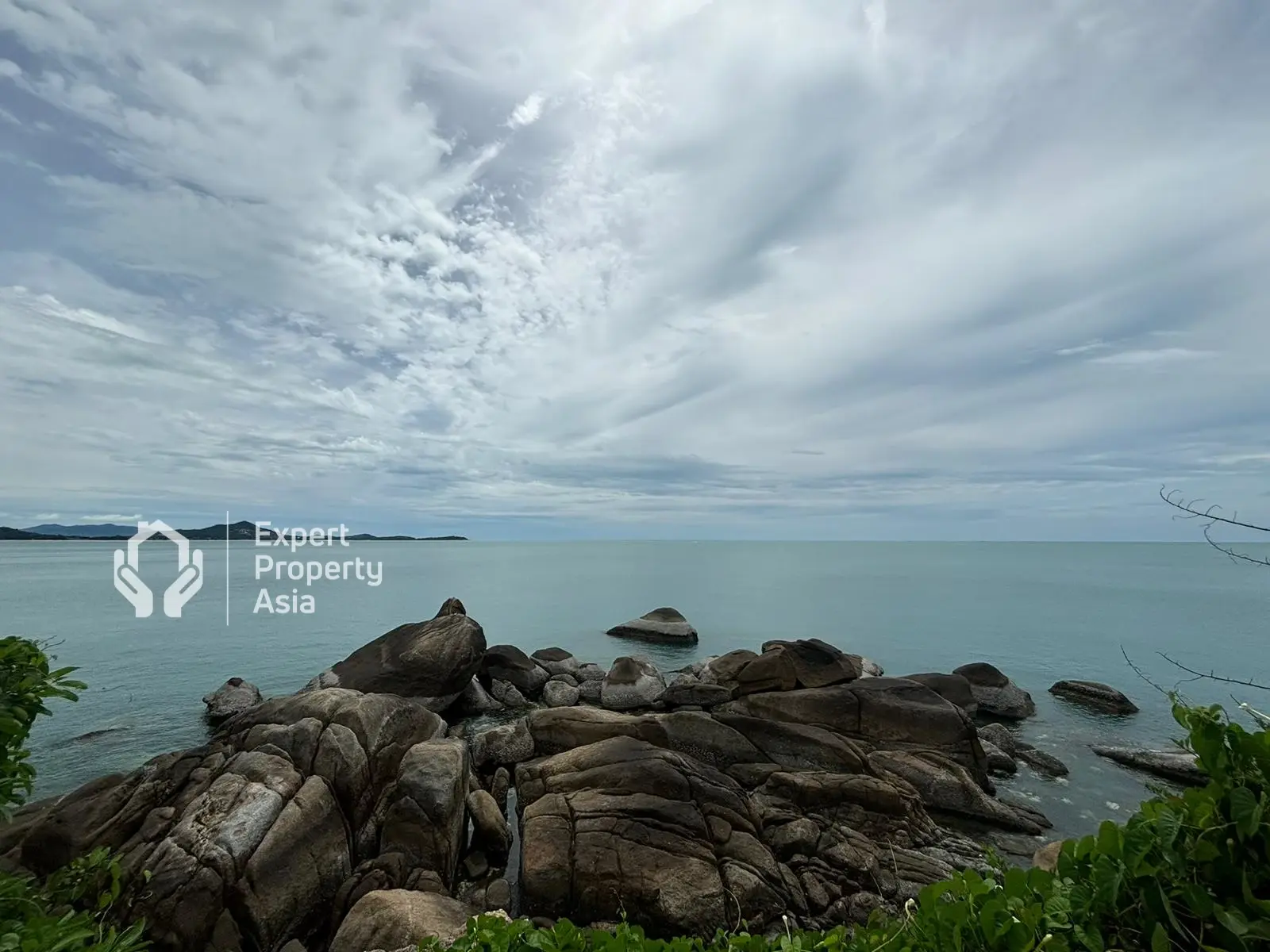 "โรงแรมติดชายหาดขายในชาวเชงน้อย เกาะสมุย – สถานที่จัดงาน วิลล่า และผลตอบแทนการลงทุนที่แข็งแกร่ง"