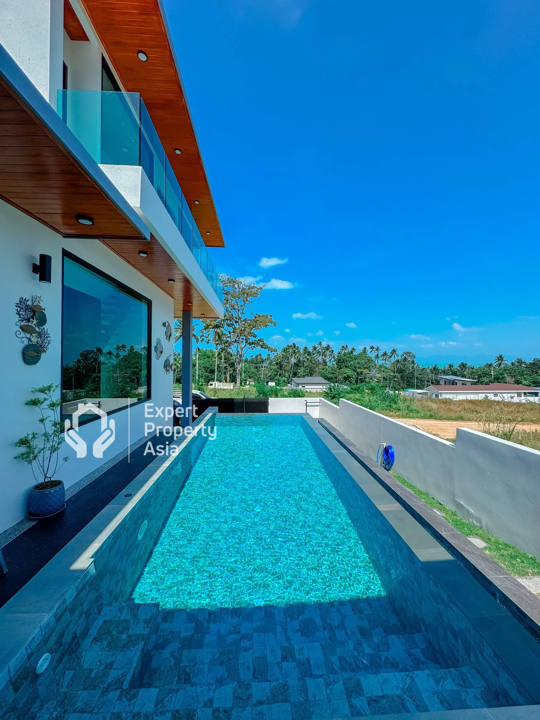 “Exceptional 4-Bedroom Villa with Sweeping Sea Views and Private Pool in Bang Por”