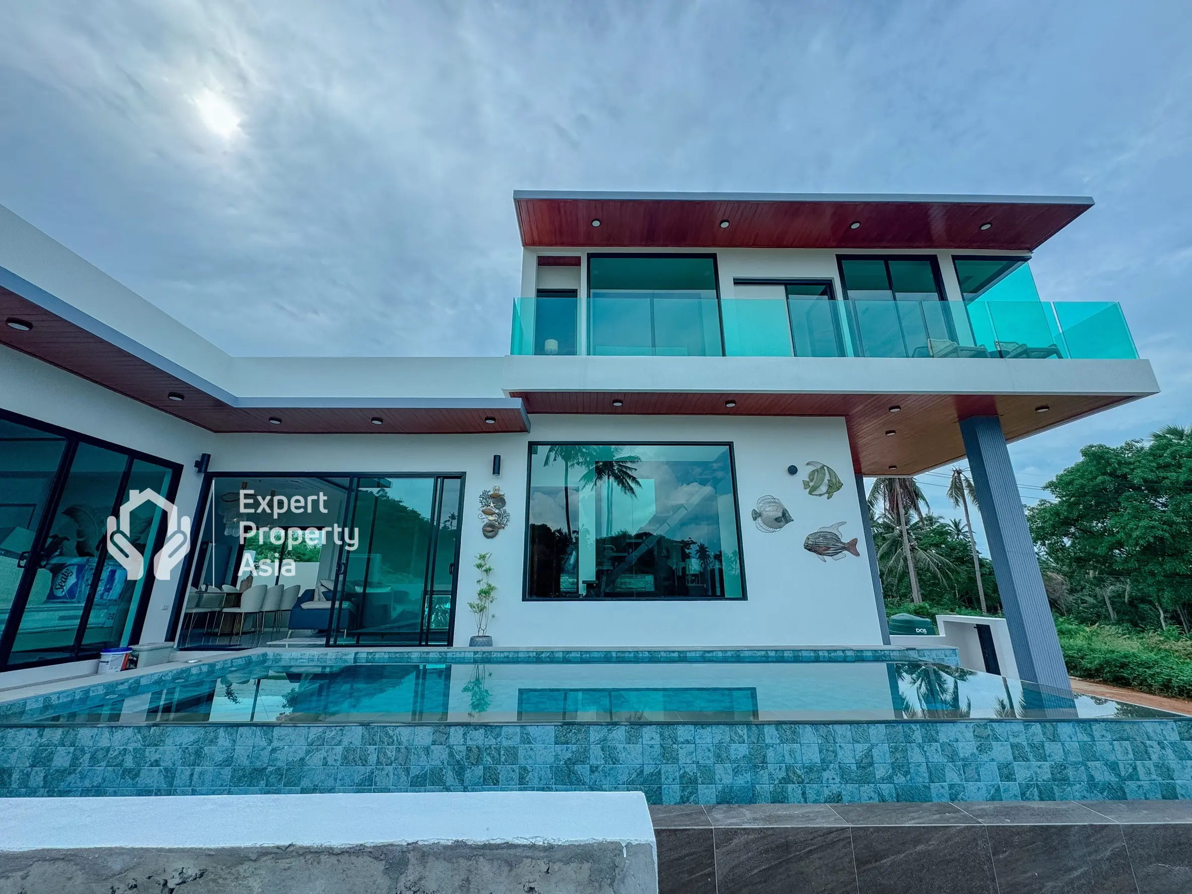 “Exceptional 4-Bedroom Villa with Sweeping Sea Views and Private Pool in Bang Por”