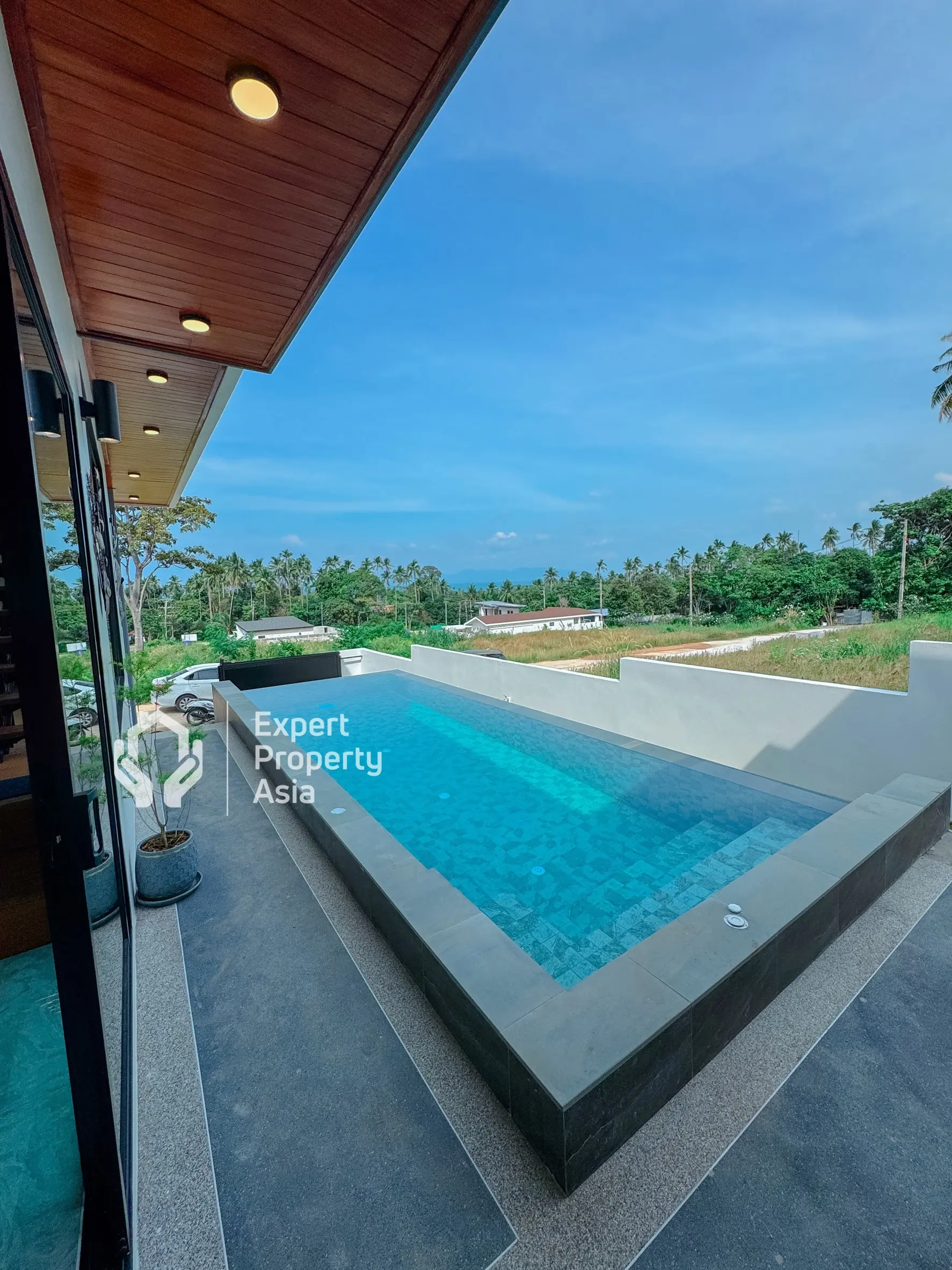 “Exceptional 4-Bedroom Villa with Sweeping Sea Views and Private Pool in Bang Por”