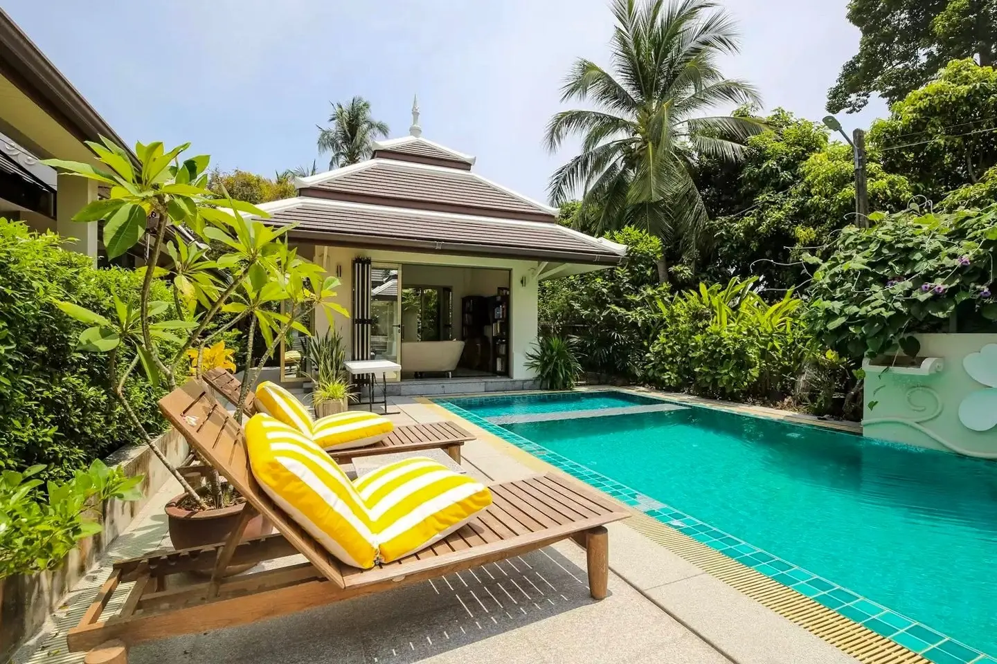 Urgent Vente 5BR – Villa de Luxe Entièrement Meublée avec Piscine à Bangkao Koh Samui Pleine Propriété