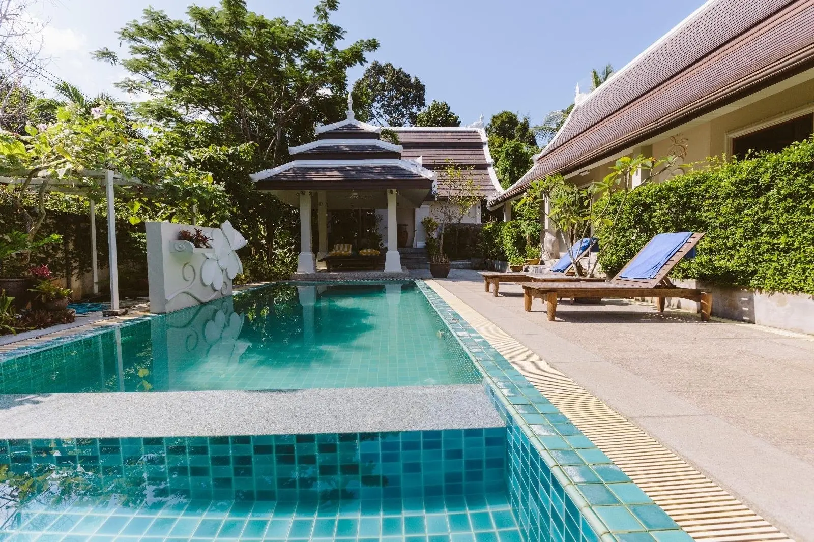 Urgent Vente 5BR – Villa de Luxe Entièrement Meublée avec Piscine à Bangkao Koh Samui Pleine Propriété