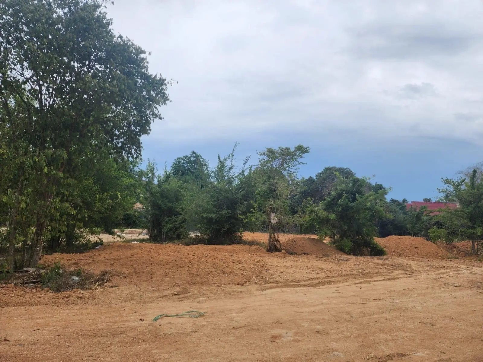 "Prime Beachside Land Plots for Sale: 160 Meters to Koh Samui’s Stunning Bang Por Beach" Koh Samui