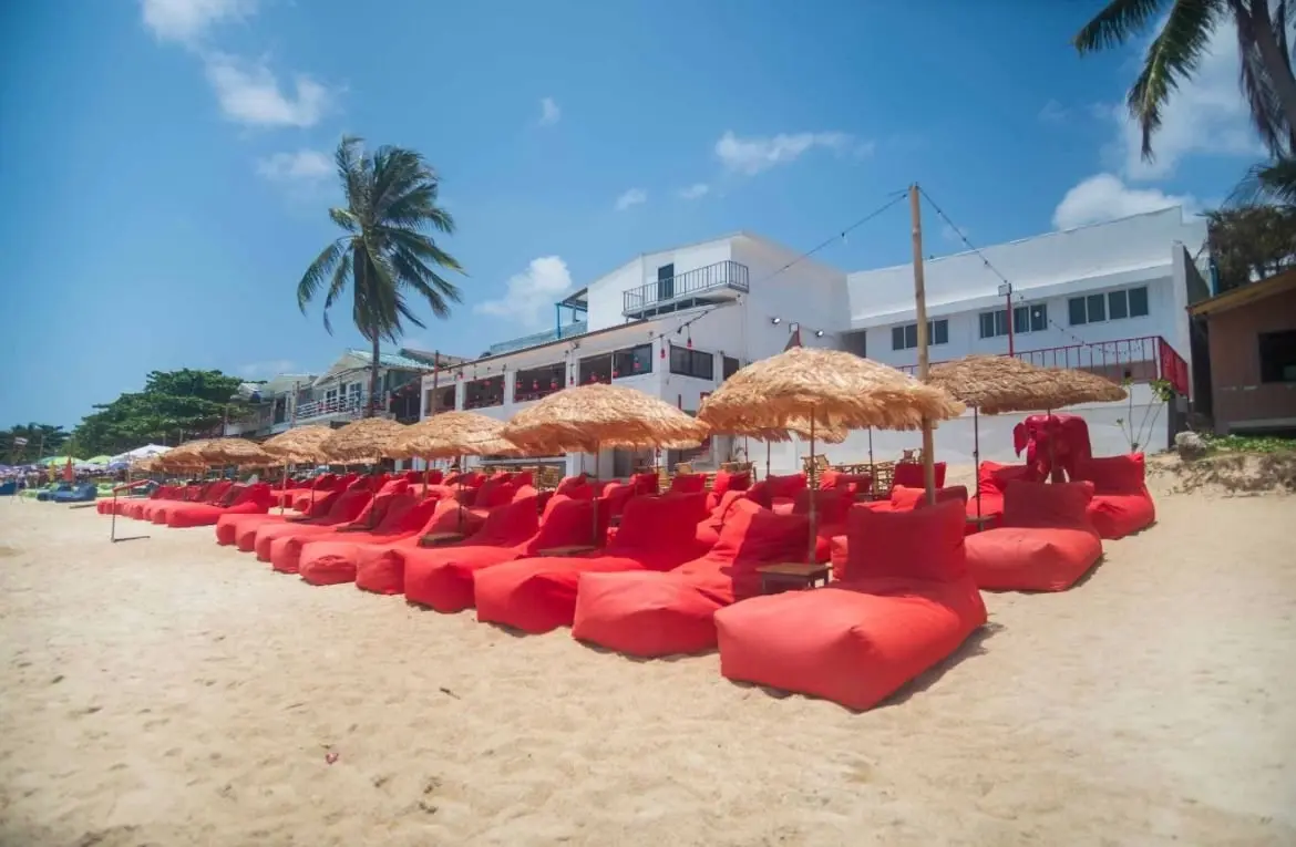 Charme en bord de mer avec 3 chambres : Club de plage exclusif & Restaurant à Lamai, Koh Samui LOCATION