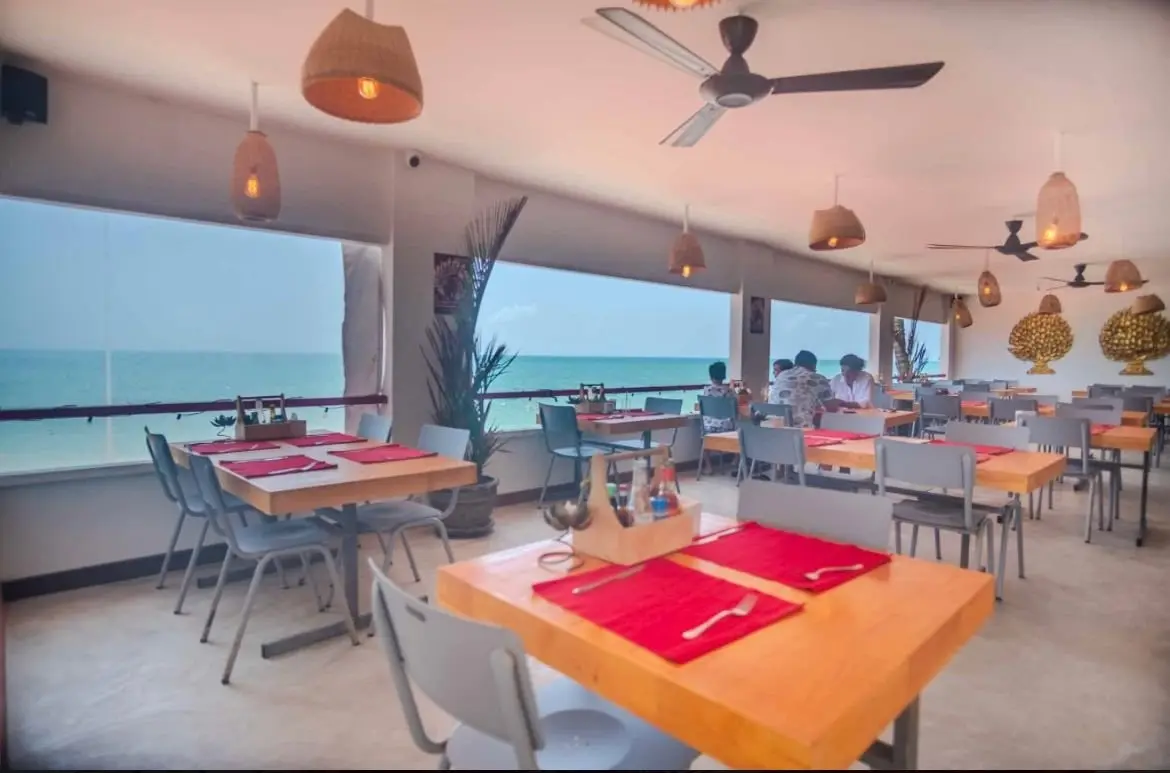 "3BR Oceanfront Charm: Exclusive Beach Club &amp; Restaurant in Lamai, Koh Samui" "LEASE "